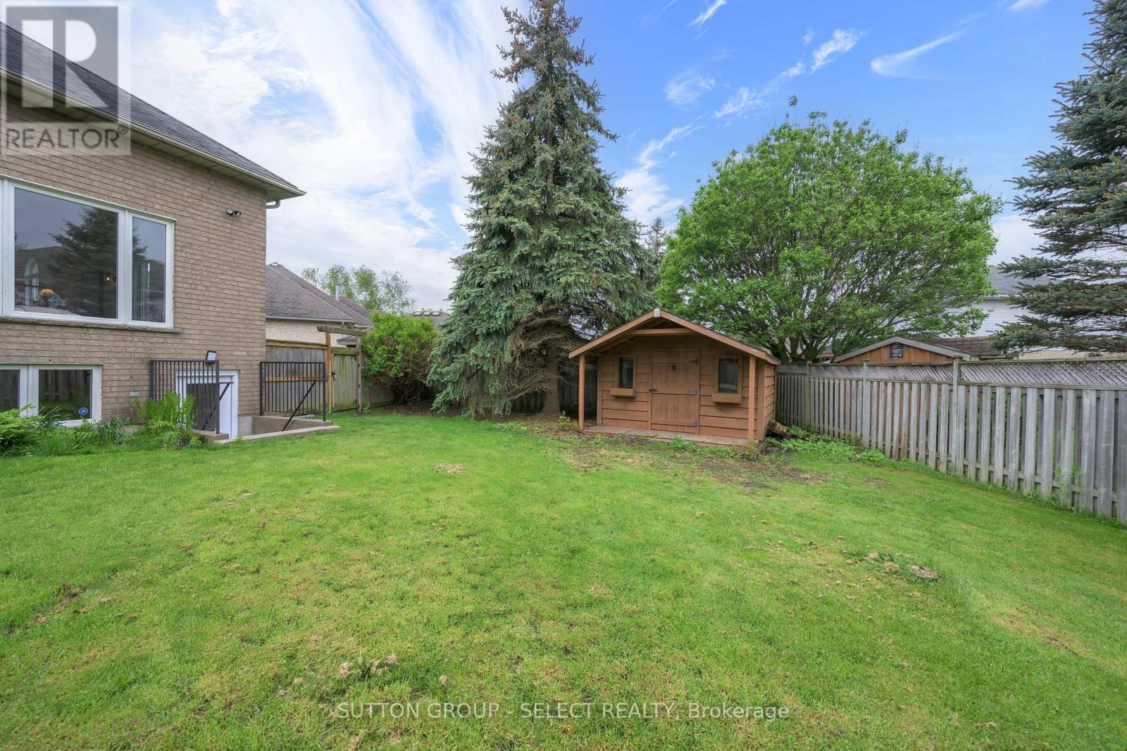 38 Moraine Walk, London North (North A), Ontario  N6G 4Y8 - Photo 43 - X12178077