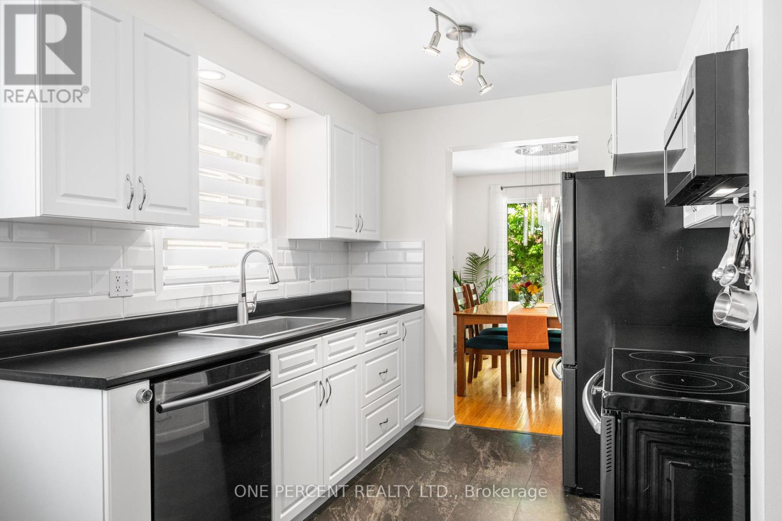6083 Des Treflieres Garden, Ottawa, Ontario  K1C 5V2 - Photo 15 - X12177991