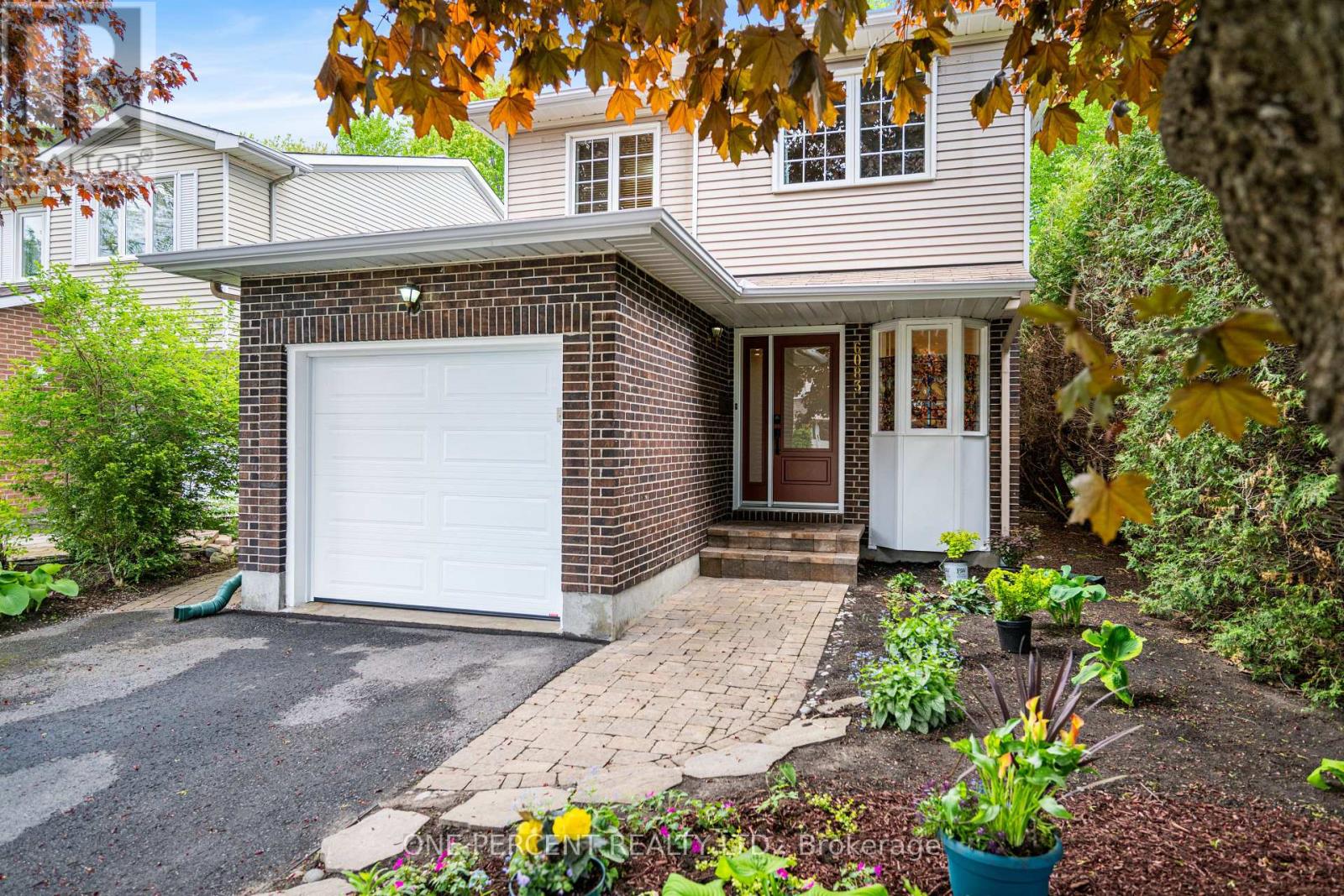 6083 Des Treflieres Garden, Ottawa, Ontario  K1C 5V2 - Photo 2 - X12177991