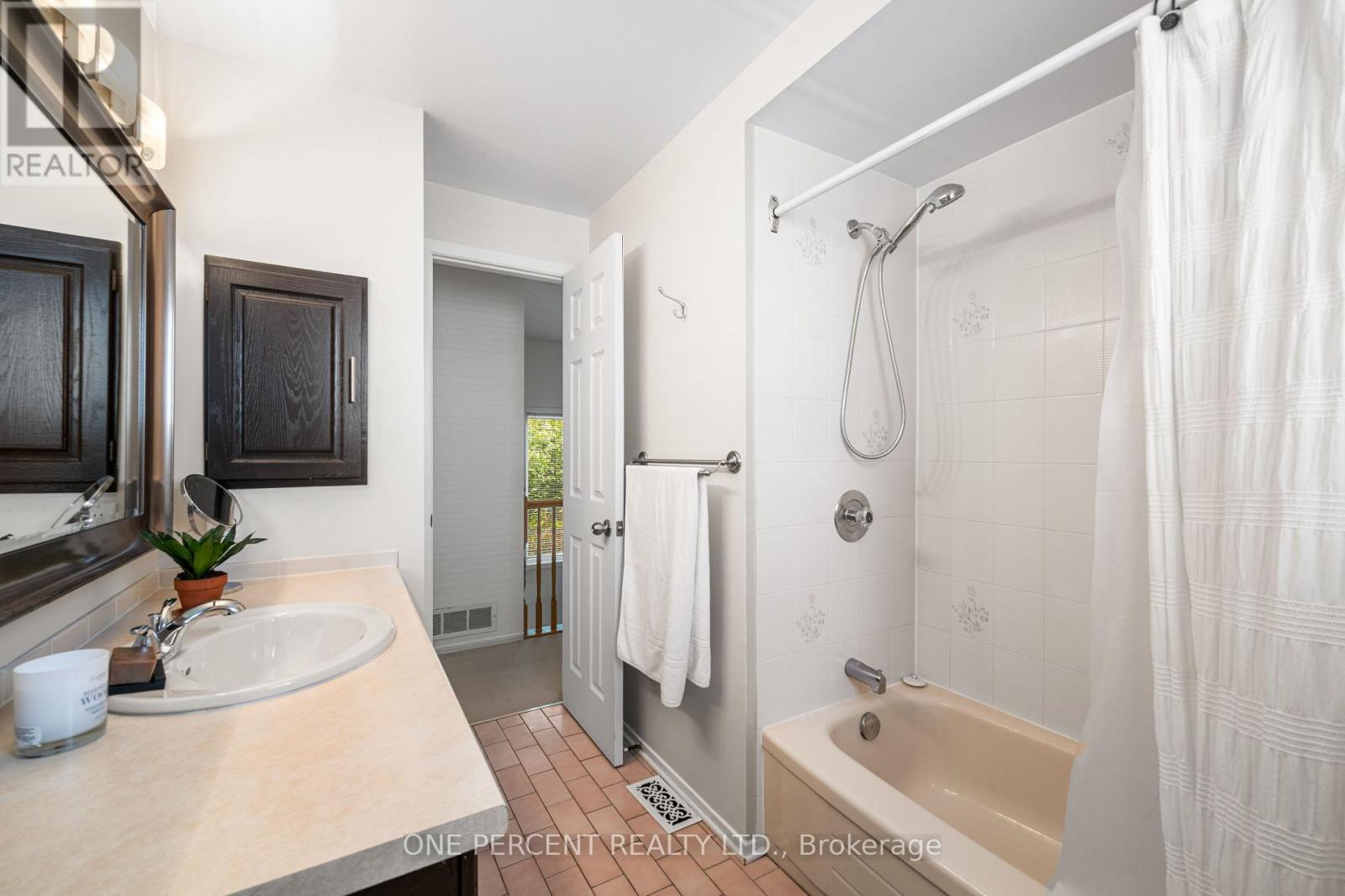 6083 Des Treflieres Garden, Ottawa, Ontario  K1C 5V2 - Photo 28 - X12177991