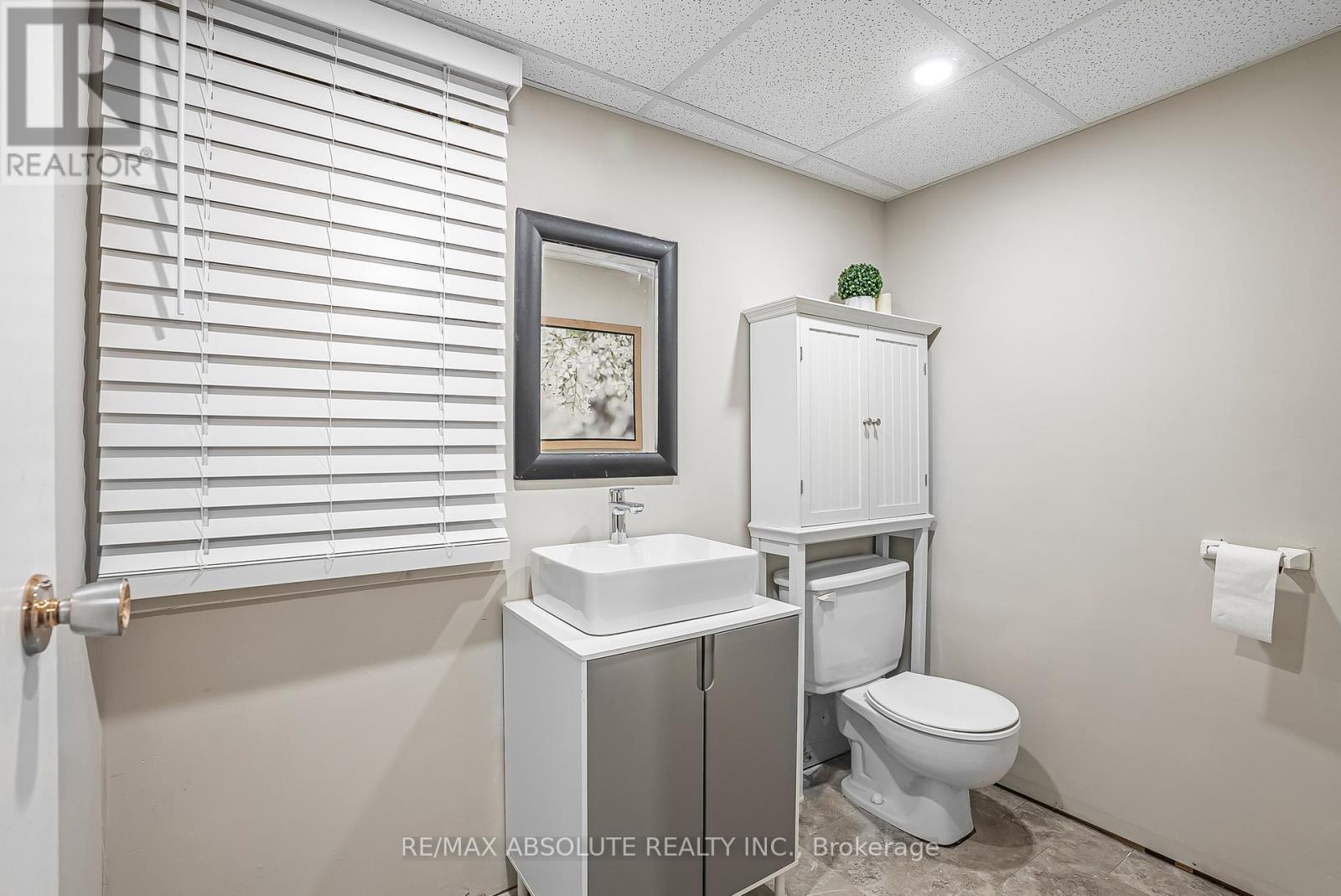 68 St Claire Avenue, Ottawa, Ontario  K2G 2A4 - Photo 41 - X12178083