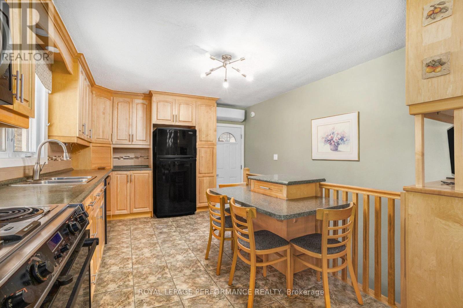 862 Principale Street, Casselman, Ontario  K0A 1M0 - Photo 12 - X12178098