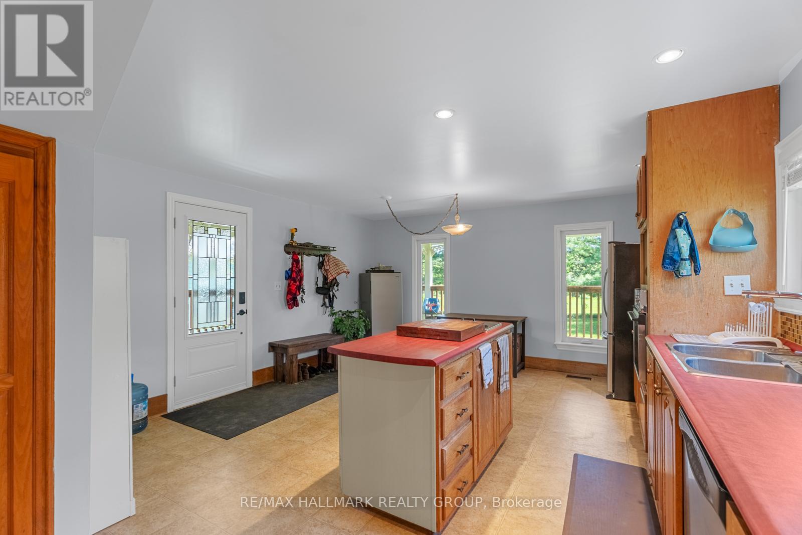 95 Morewood Street, North Dundas, Ontario  K0A 2R0 - Photo 10 - X12178115