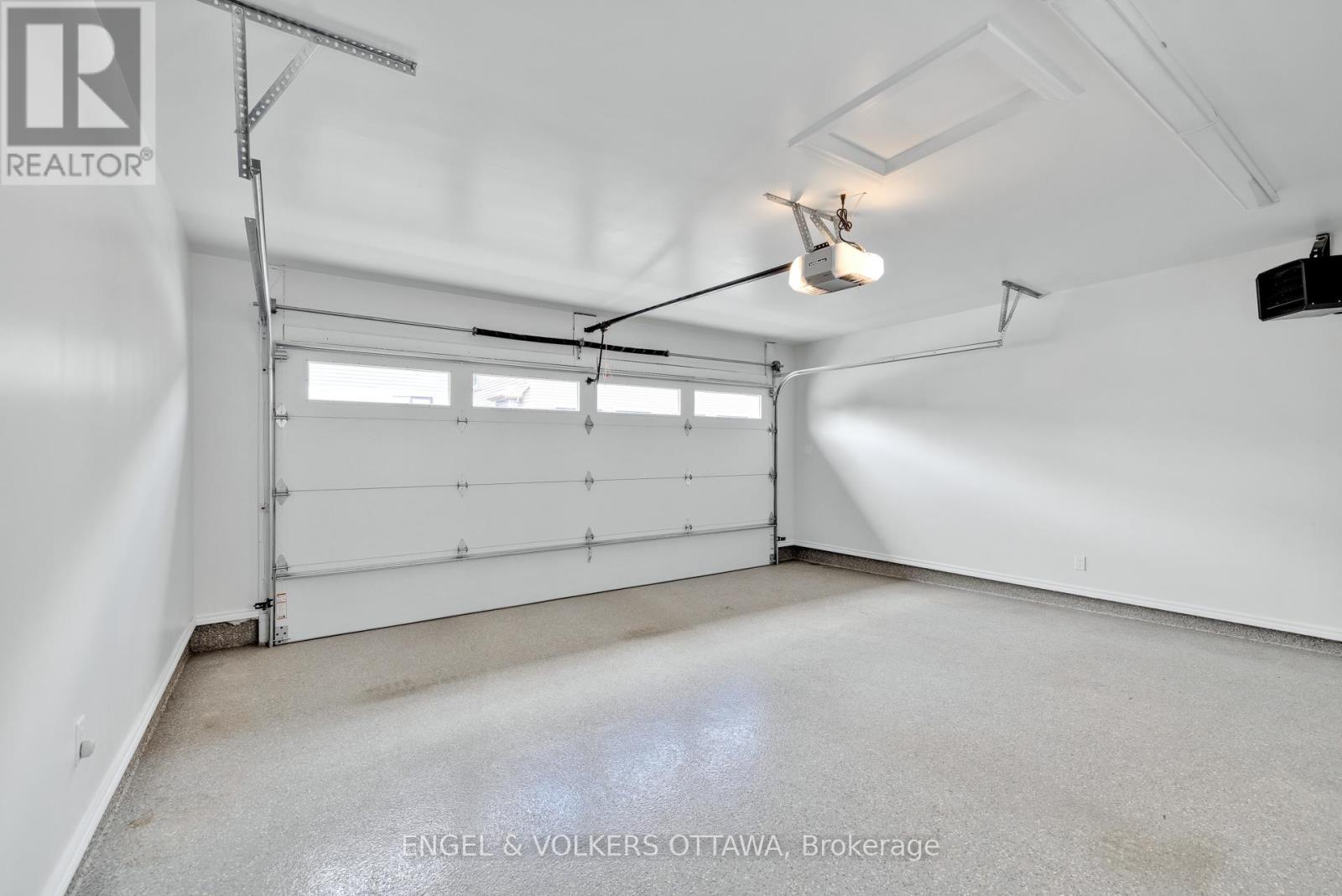 624 Mikinak Road, Ottawa, Ontario  K1K 3X7 - Photo 44 - X12178137