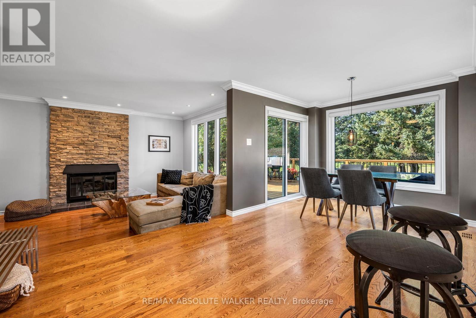 1415 Forest Valley Drive, Ottawa, Ontario  K1C 5M8 - Photo 12 - X12178144