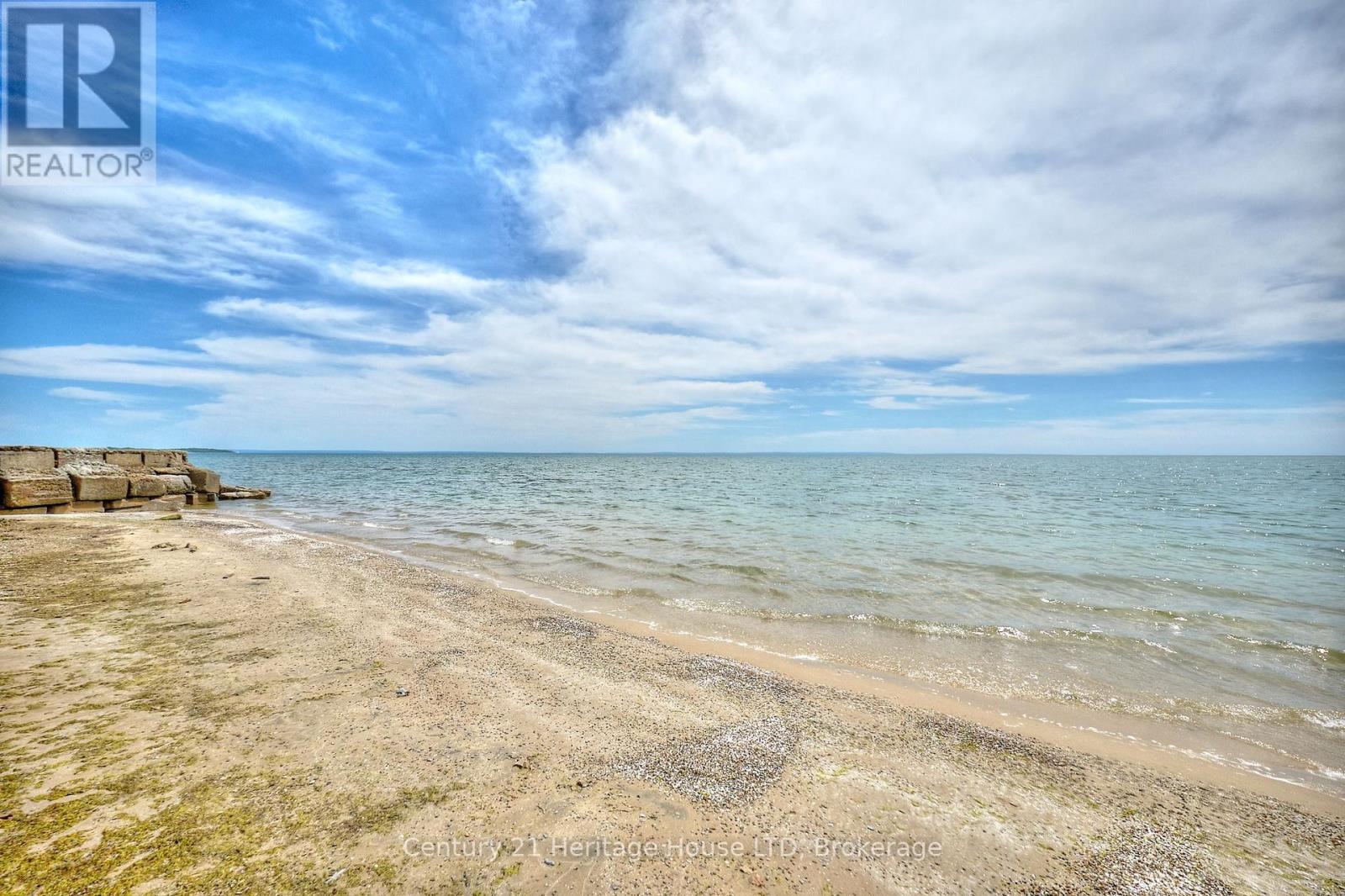 2901 Vimy Road, Port Colborne (Sherkston), Ontario  L3K 5V3 - Photo 32 - X12178186