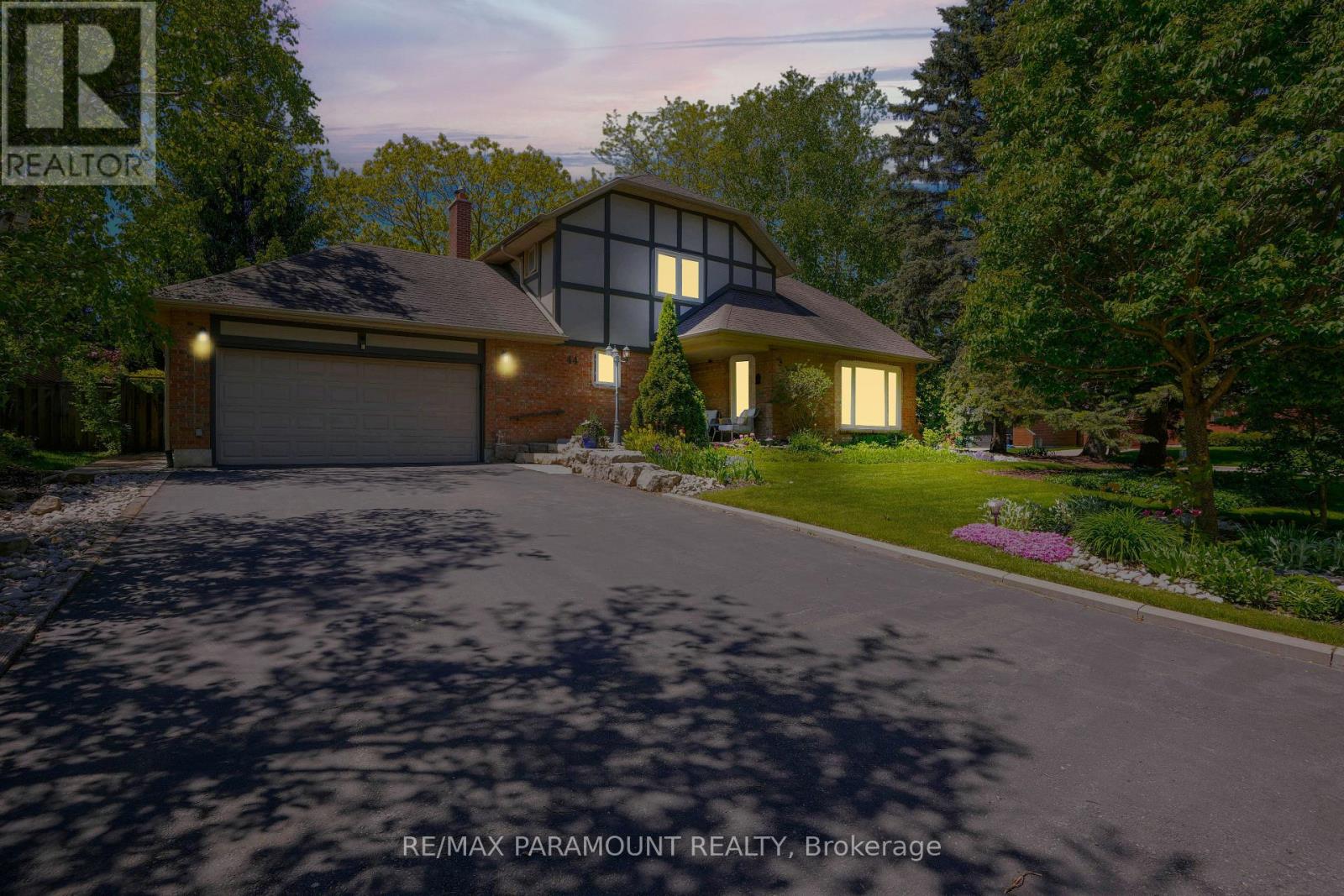 44 CAIRNMORE COURT, Brampton, Ontario