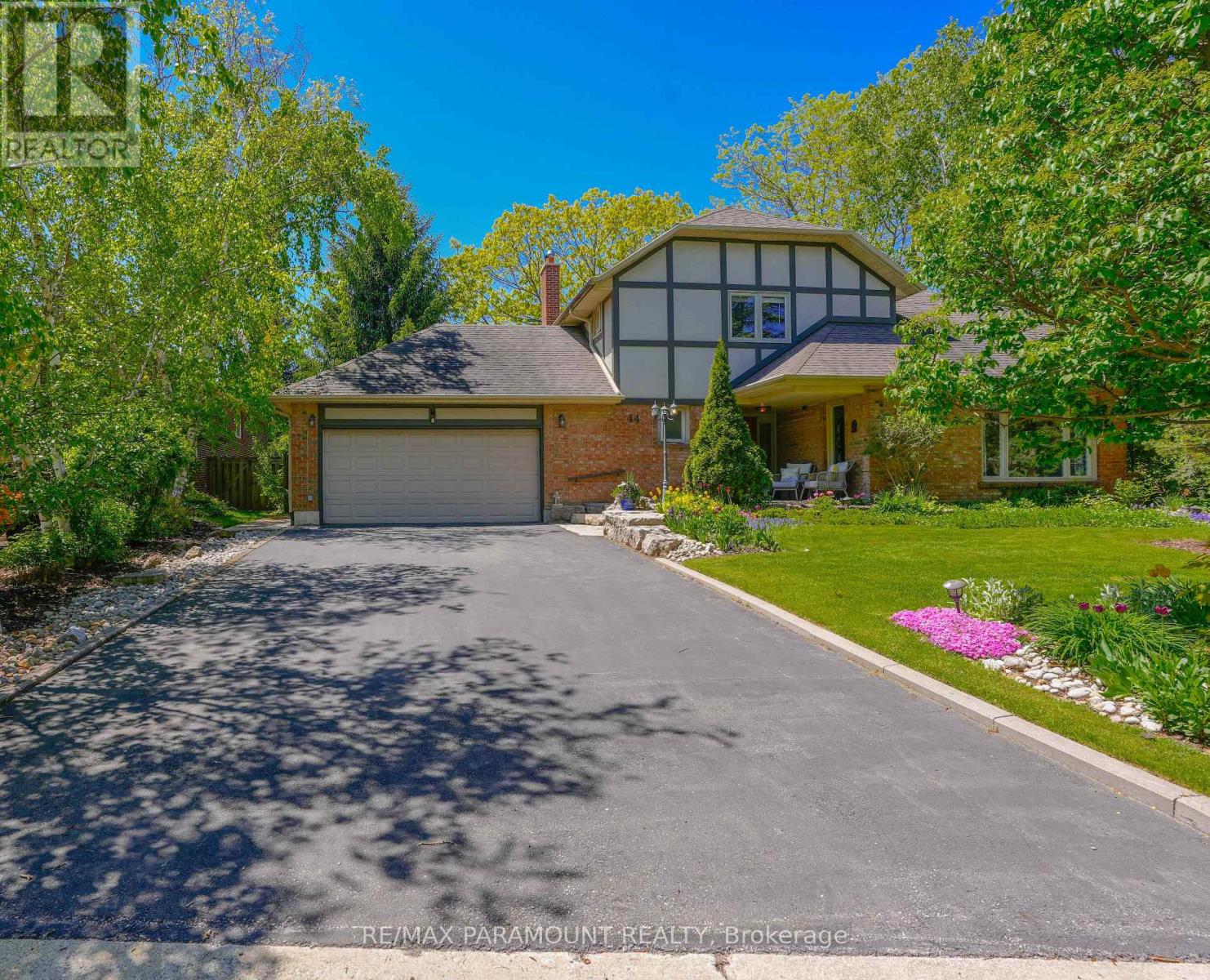 44 Cairnmore Court, Brampton, Ontario  L6Z 1T6 - Photo 2 - W12177977