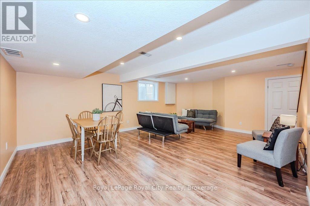 219 Elmira Road S, Guelph, Ontario  N1K 1R1 - Photo 39 - X12178112