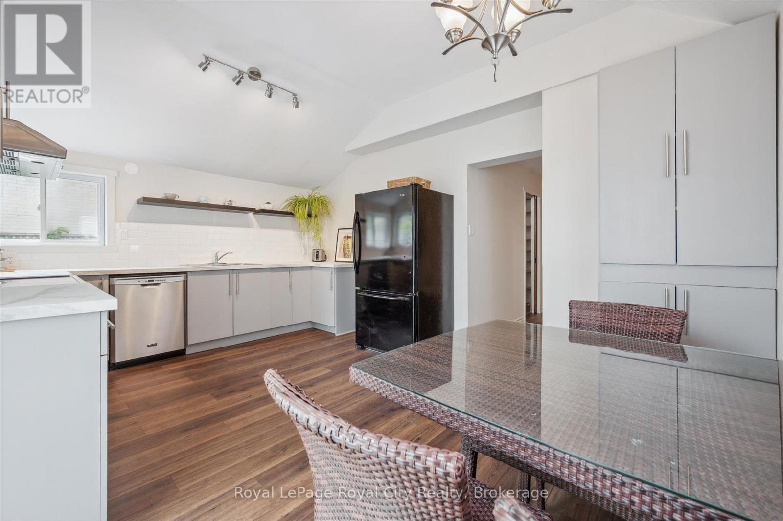 40 Alma Street S, Guelph, Ontario  N1H 5W7 - Photo 10 - X12178133