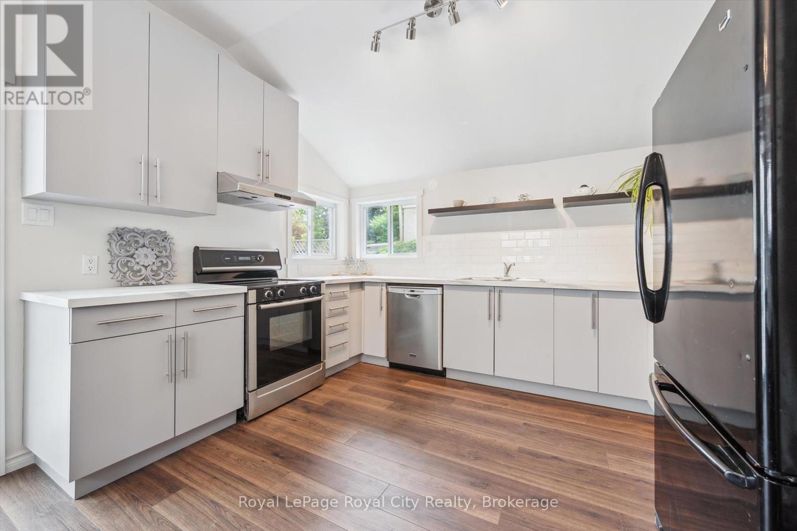 40 Alma Street S, Guelph, Ontario  N1H 5W7 - Photo 6 - X12178133