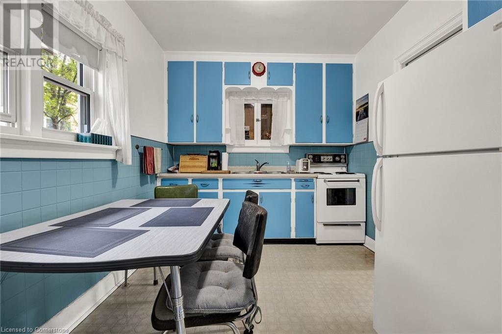Property at 7 STAHL Avenue image 3