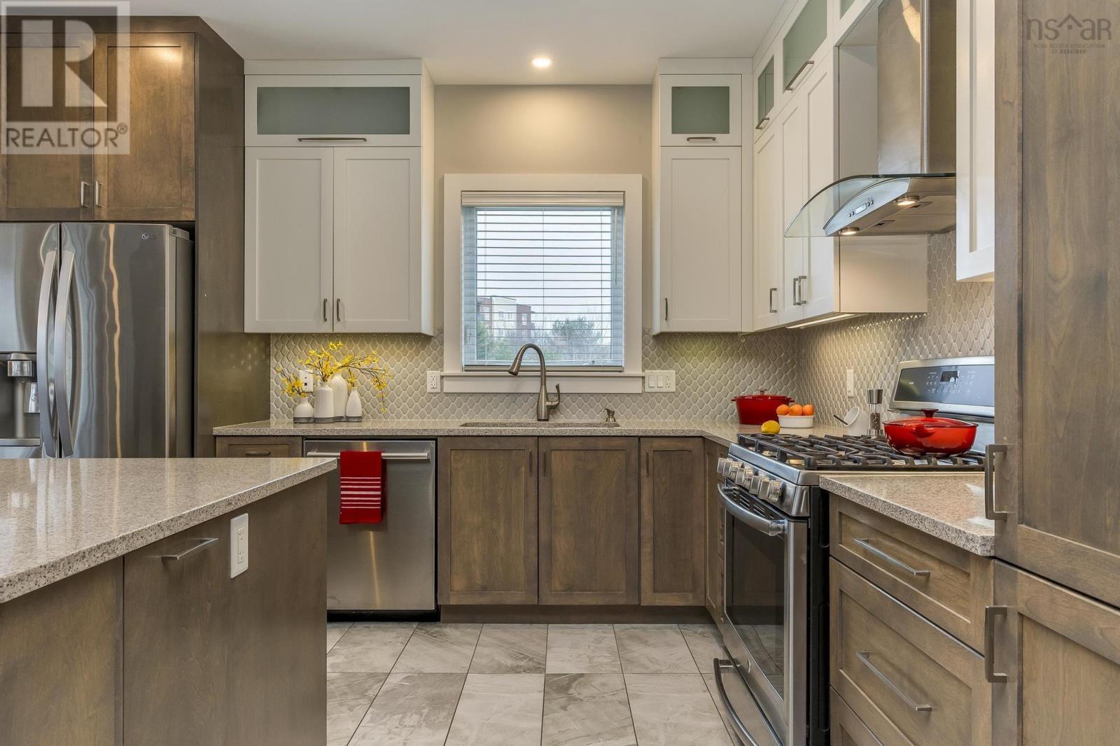 Property at 108 Bradford Place image 3