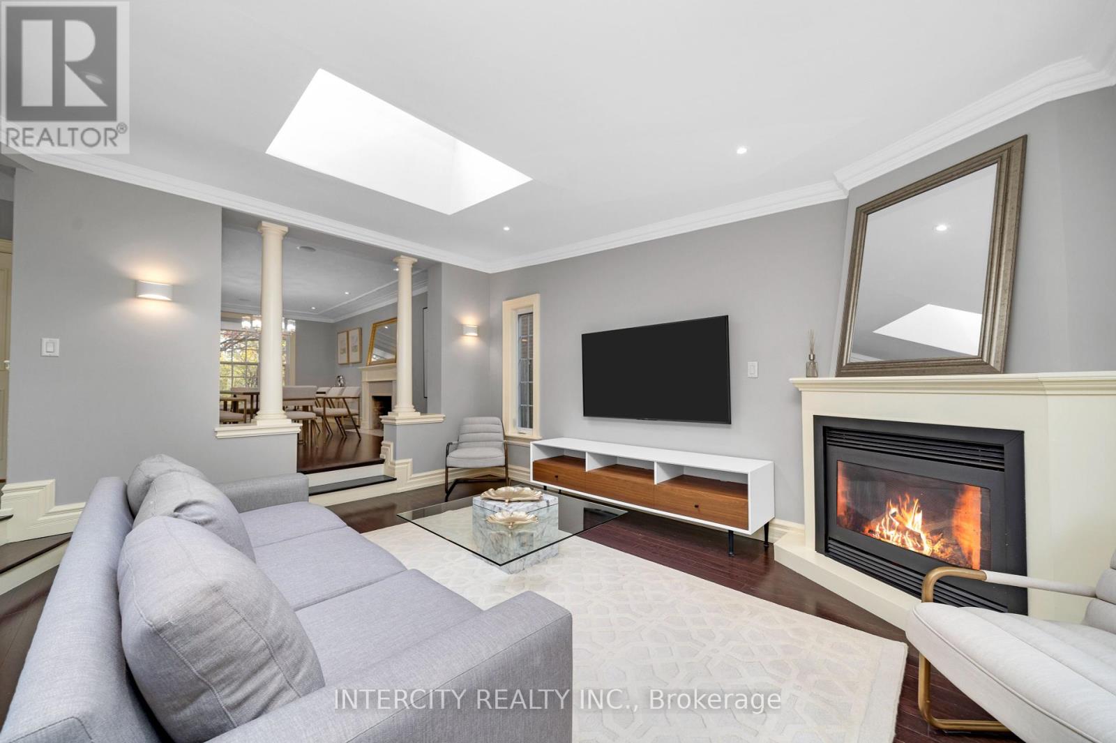 112 Mason Boulevard, Toronto, Ontario  M5M 3E3 - Photo 11 - C12178120