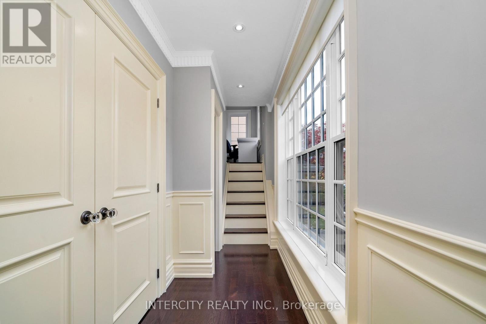 112 Mason Boulevard, Toronto, Ontario  M5M 3E3 - Photo 17 - C12178120