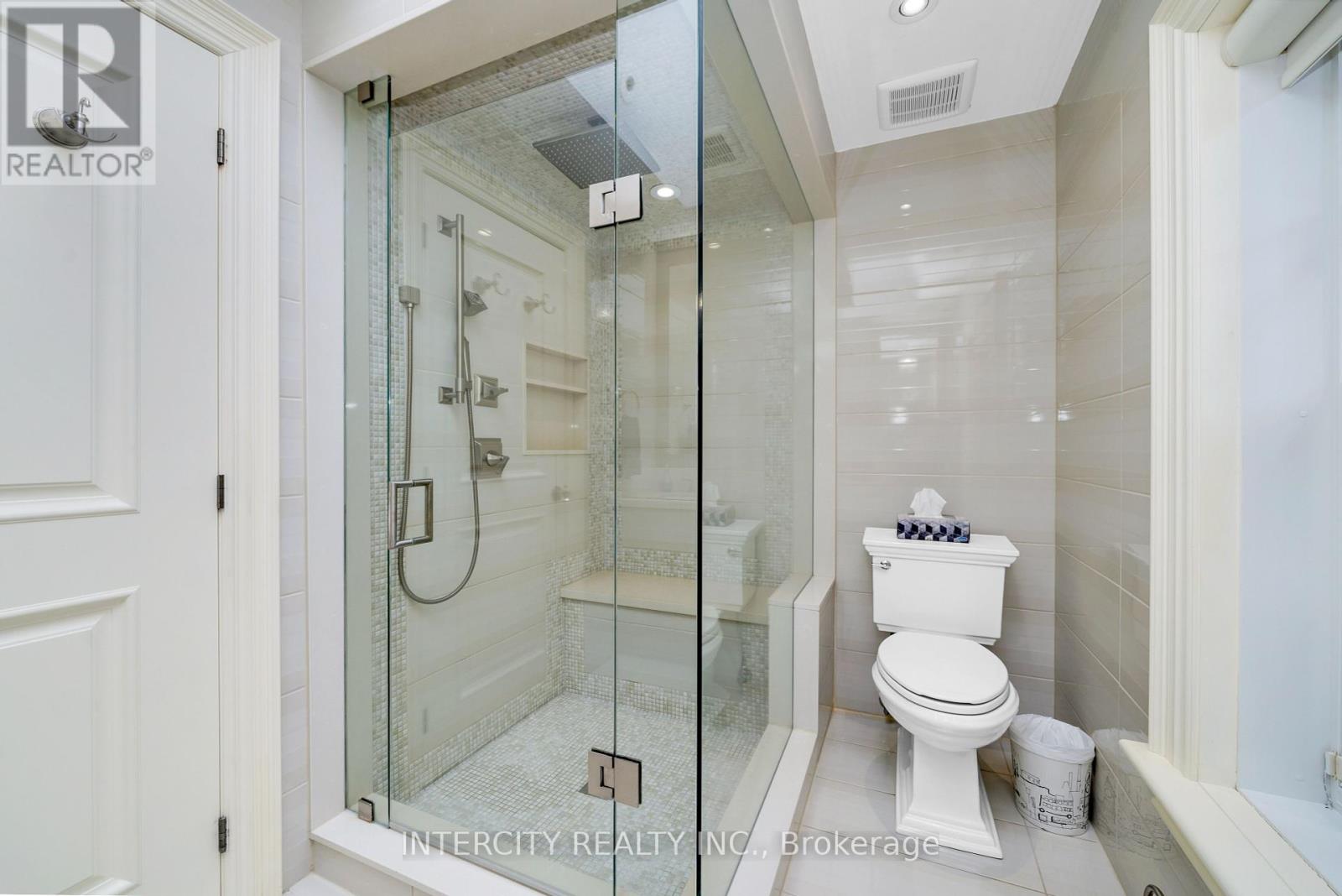 112 Mason Boulevard, Toronto, Ontario  M5M 3E3 - Photo 25 - C12178120