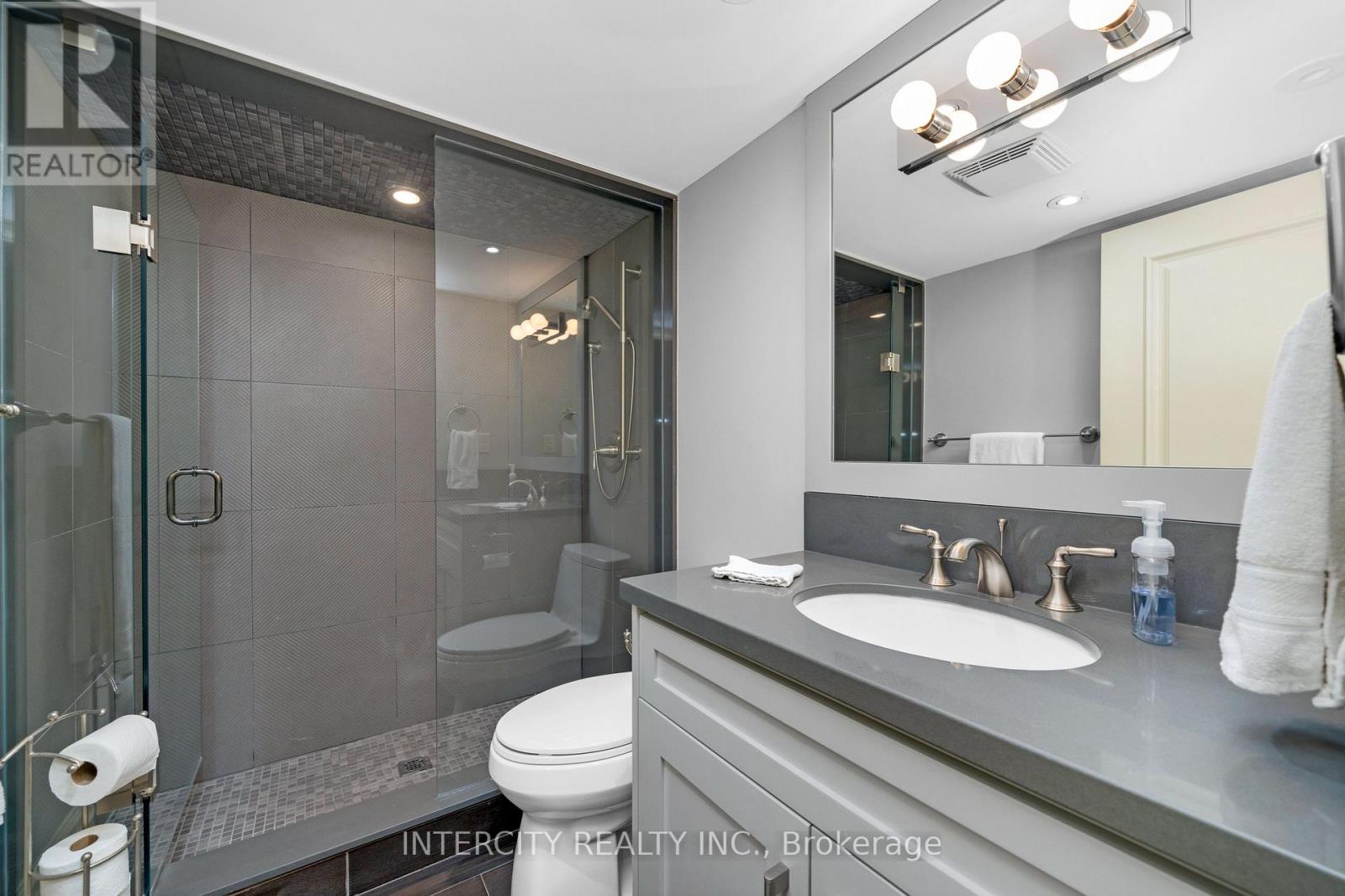 112 Mason Boulevard, Toronto, Ontario  M5M 3E3 - Photo 36 - C12178120