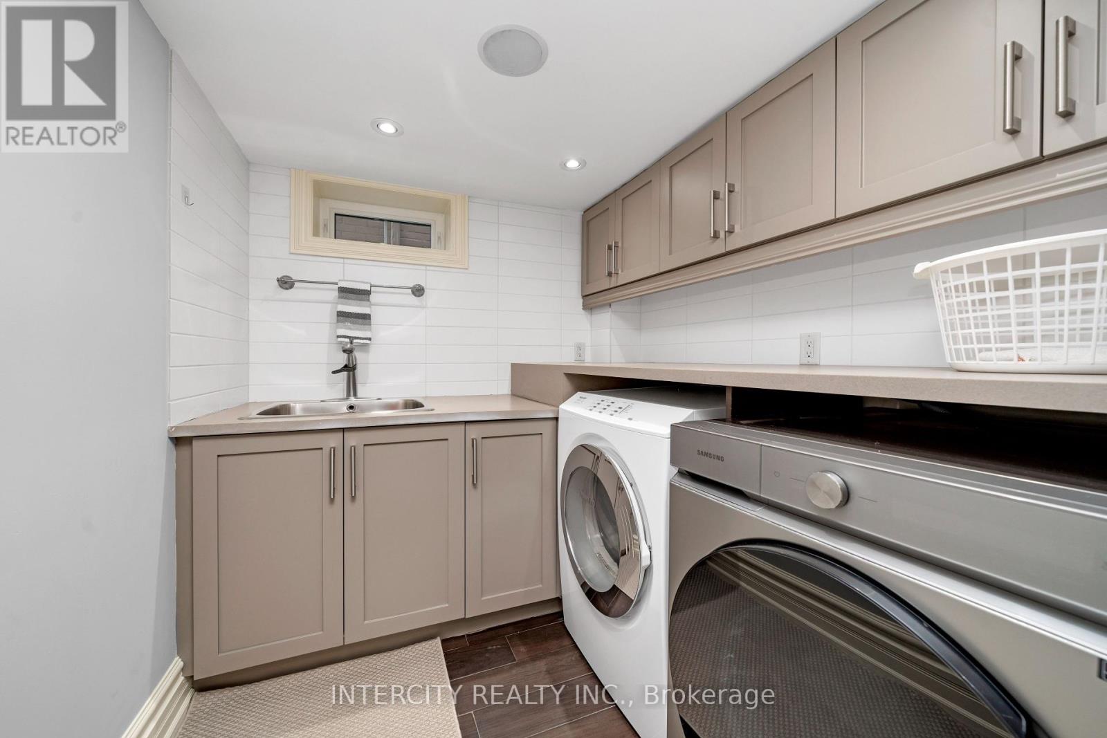 112 Mason Boulevard, Toronto, Ontario  M5M 3E3 - Photo 37 - C12178120