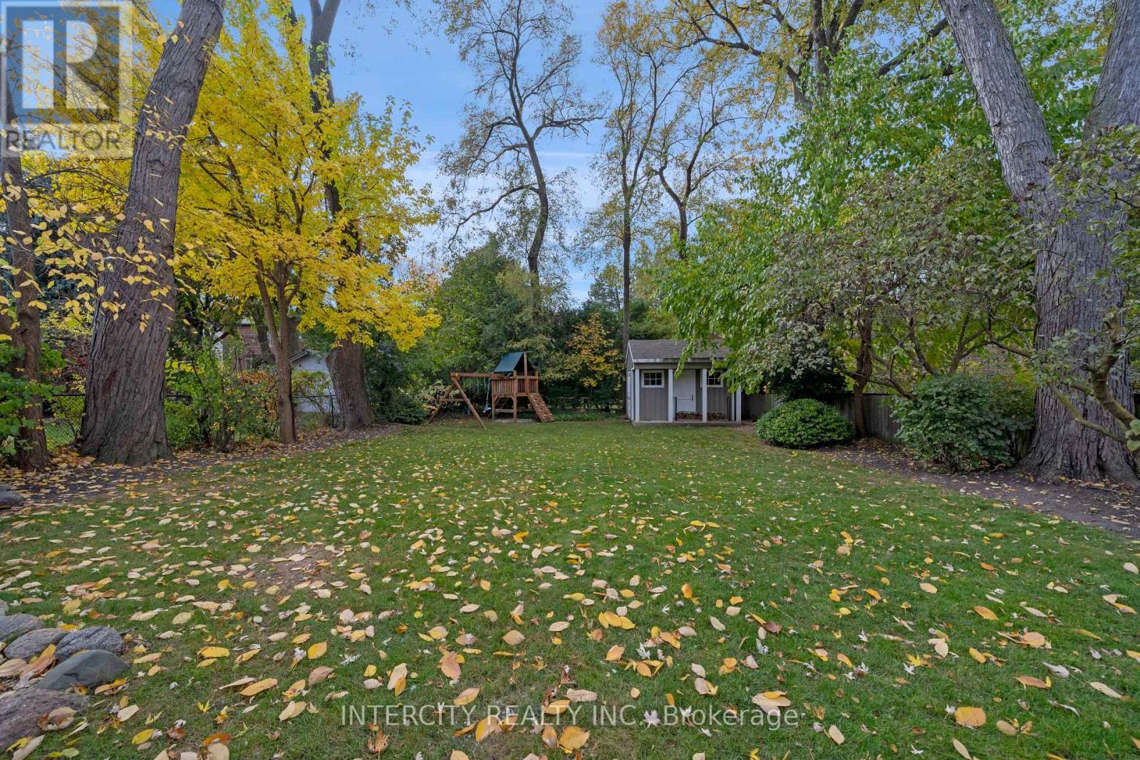 112 Mason Boulevard, Toronto, Ontario  M5M 3E3 - Photo 38 - C12178120