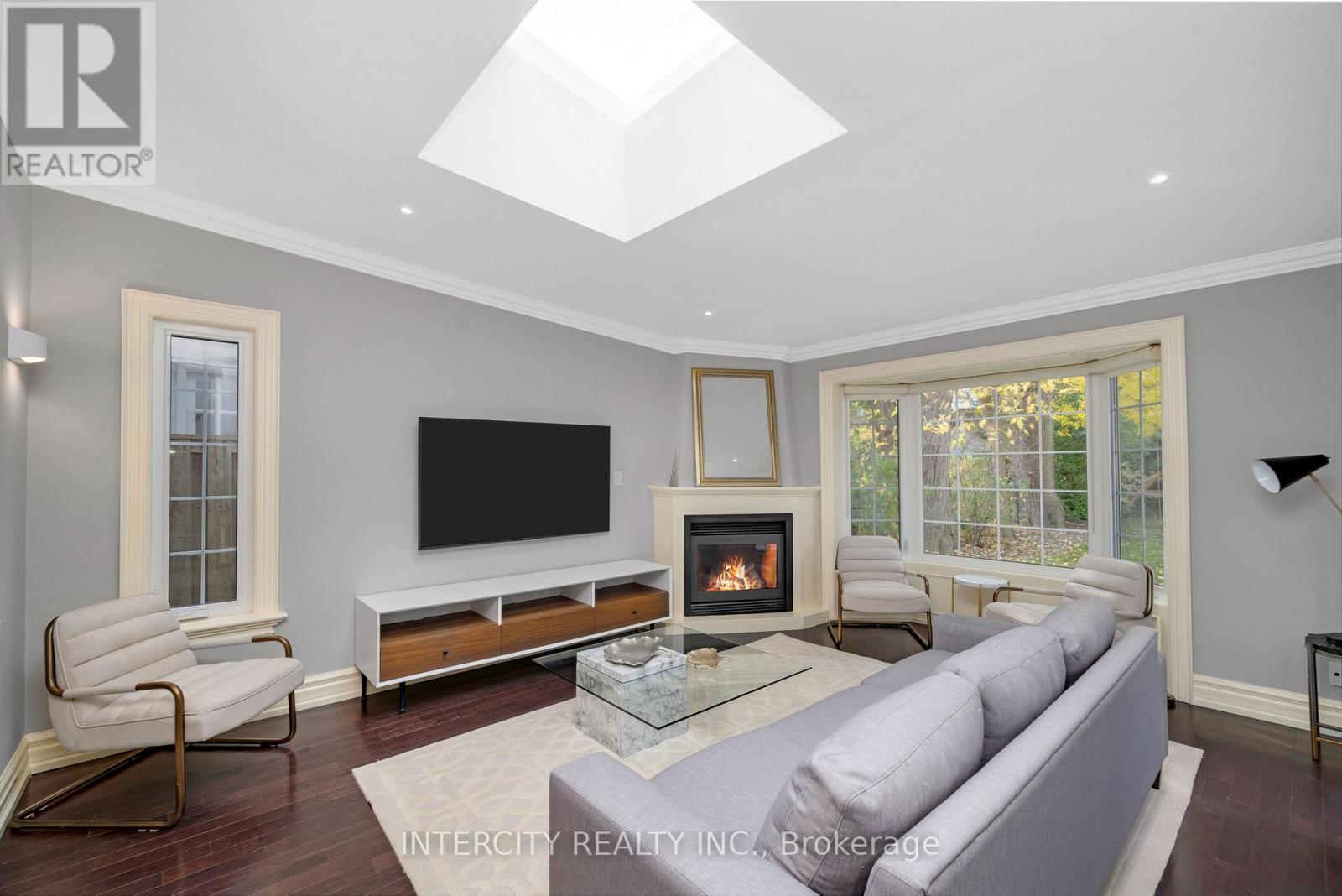 112 Mason Boulevard, Toronto, Ontario  M5M 3E3 - Photo 9 - C12178120