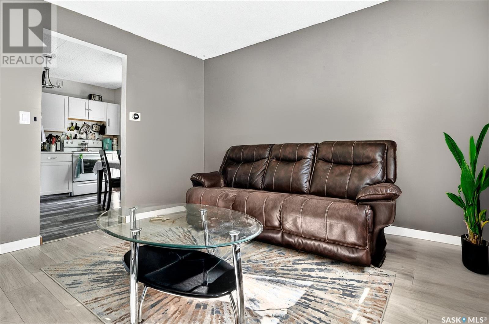 877 Connaught Avenue, Moose Jaw, Saskatchewan  S6H 4B2 - Photo 6 - SK007298