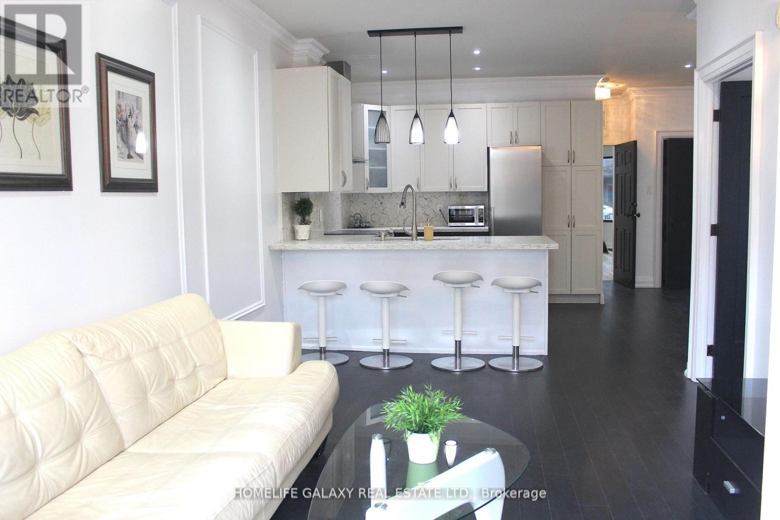 126 - 2351 Kennedy Road, Toronto (Agincourt South-Malvern West), Ontario  M1T 3G9 - Photo 3 - E12178094