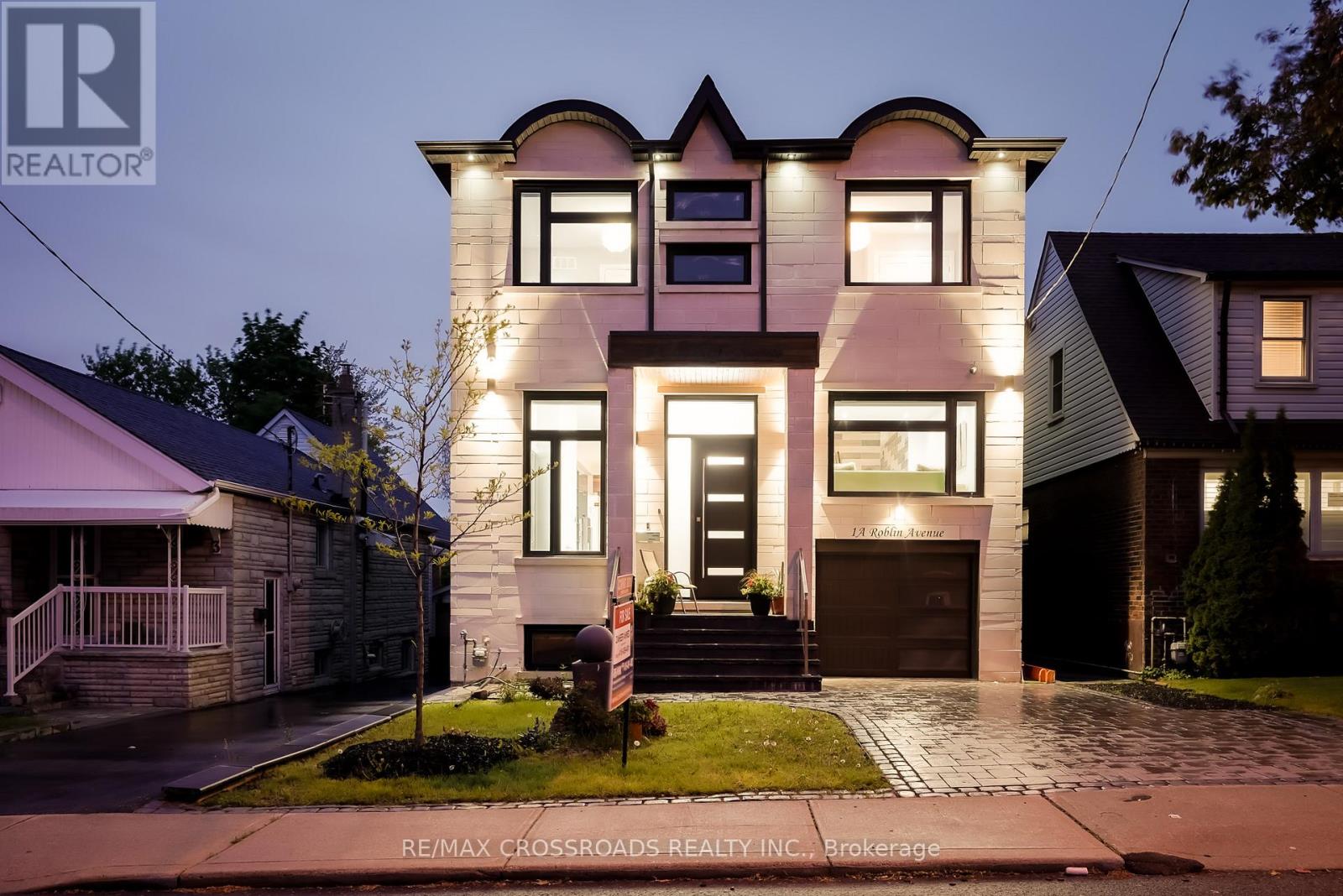 1A ROBLIN AVENUE, Toronto, Ontario