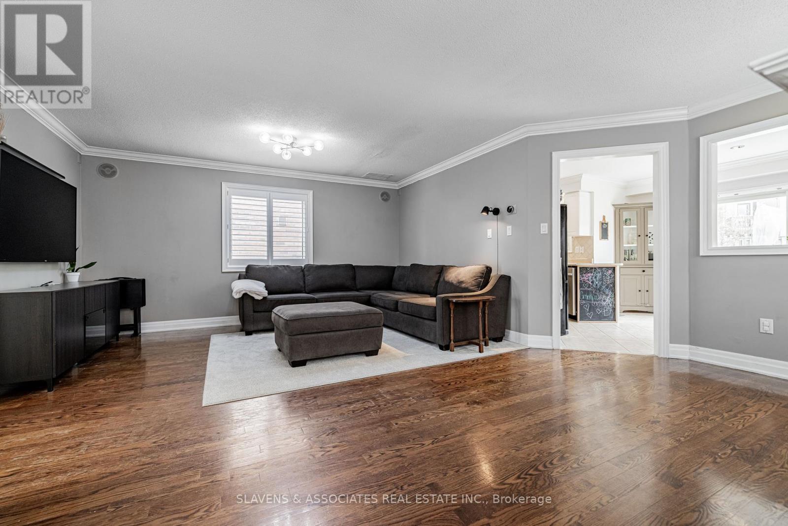 Property at 11 BESTVIEW CRESCENT image 5