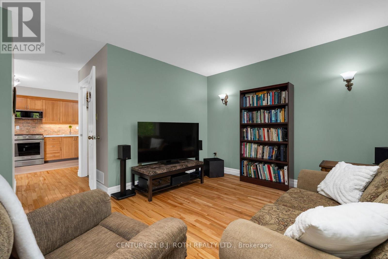 3809 East Street, Innisfil, Ontario  L9S 2L9 - Photo 17 - N12178065