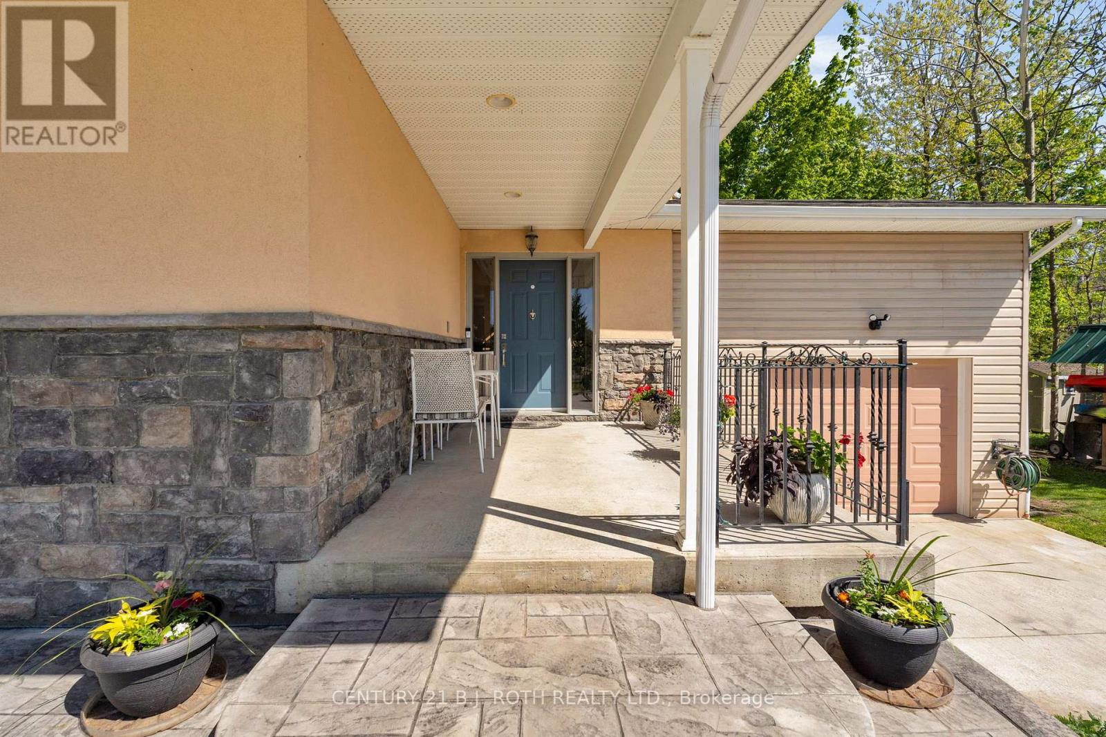 3809 East Street, Innisfil, Ontario  L9S 2L9 - Photo 6 - N12178065