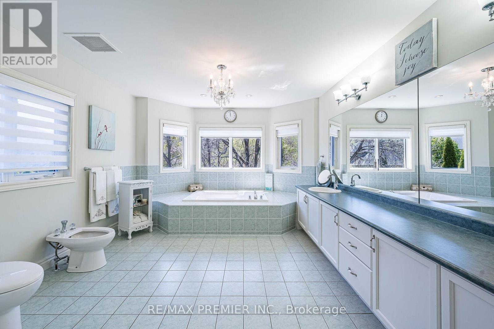 111 Arista Gate, Vaughan, Ontario  L4L 9H7 - Photo 26 - N12178181