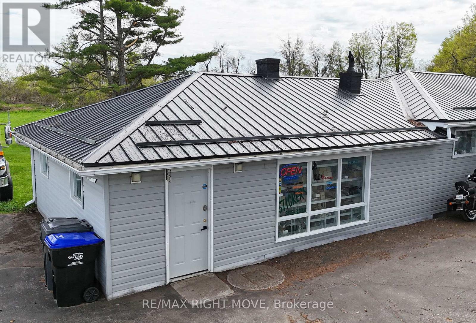 8806 12 Highway, Oro-Medonte, Ontario  L3V 0K1 - Photo 14 - S12178102