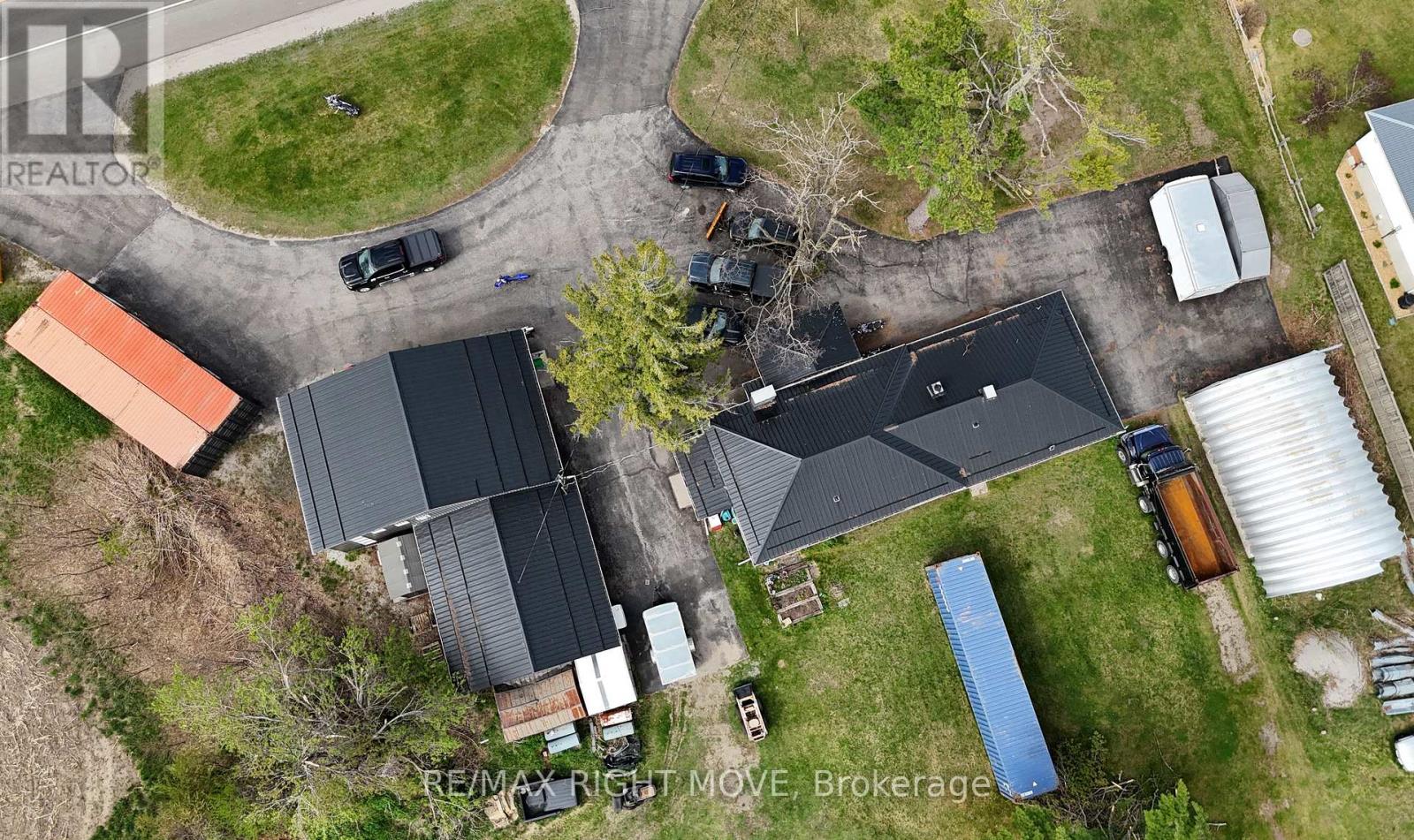 8806 12 Highway, Oro-Medonte, Ontario  L3V 0K1 - Photo 4 - S12178102