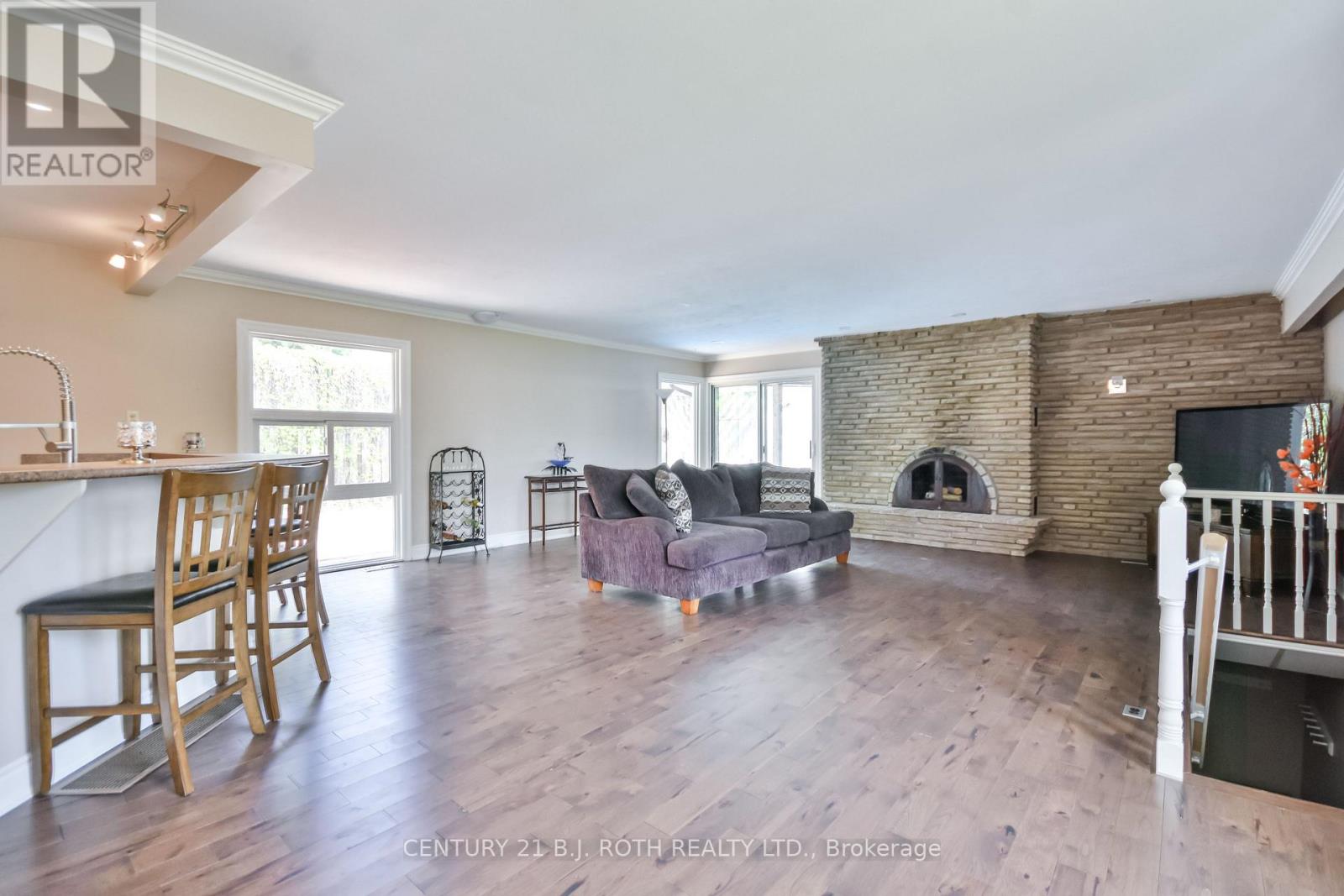 Property at 61 SECOND STREET image 3