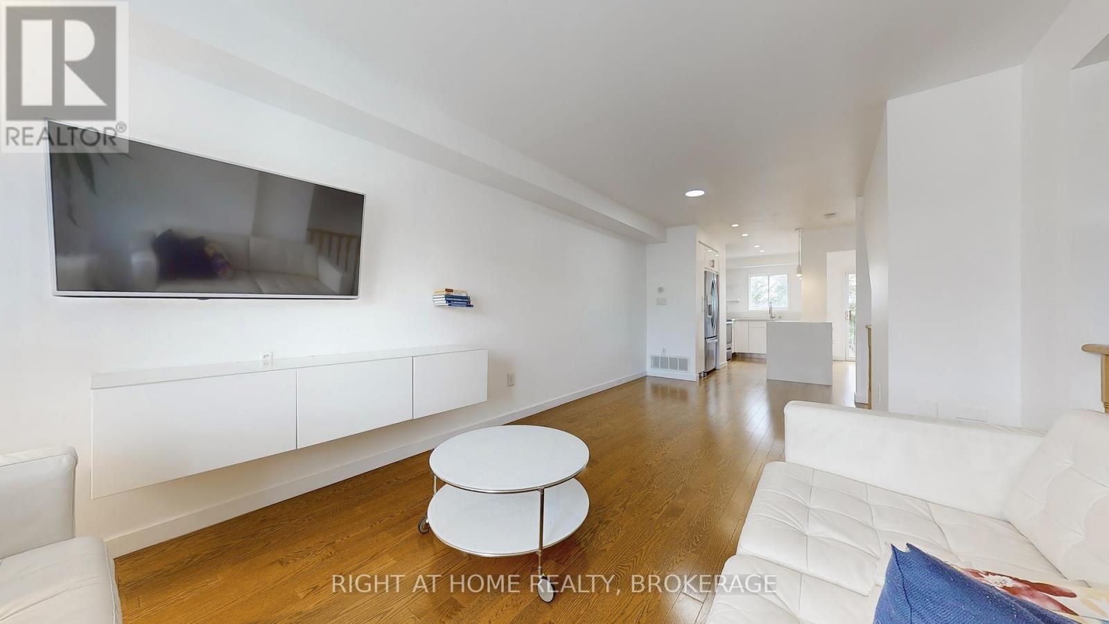 Property at 371 FAIRGATE WAY image 5