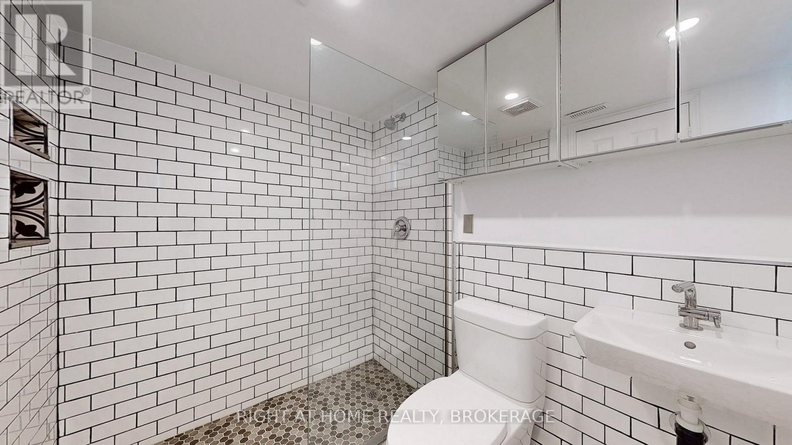 371 Fairgate Way, Oakville, Ontario  L6H 6Y1 - Photo 42 - W12136225