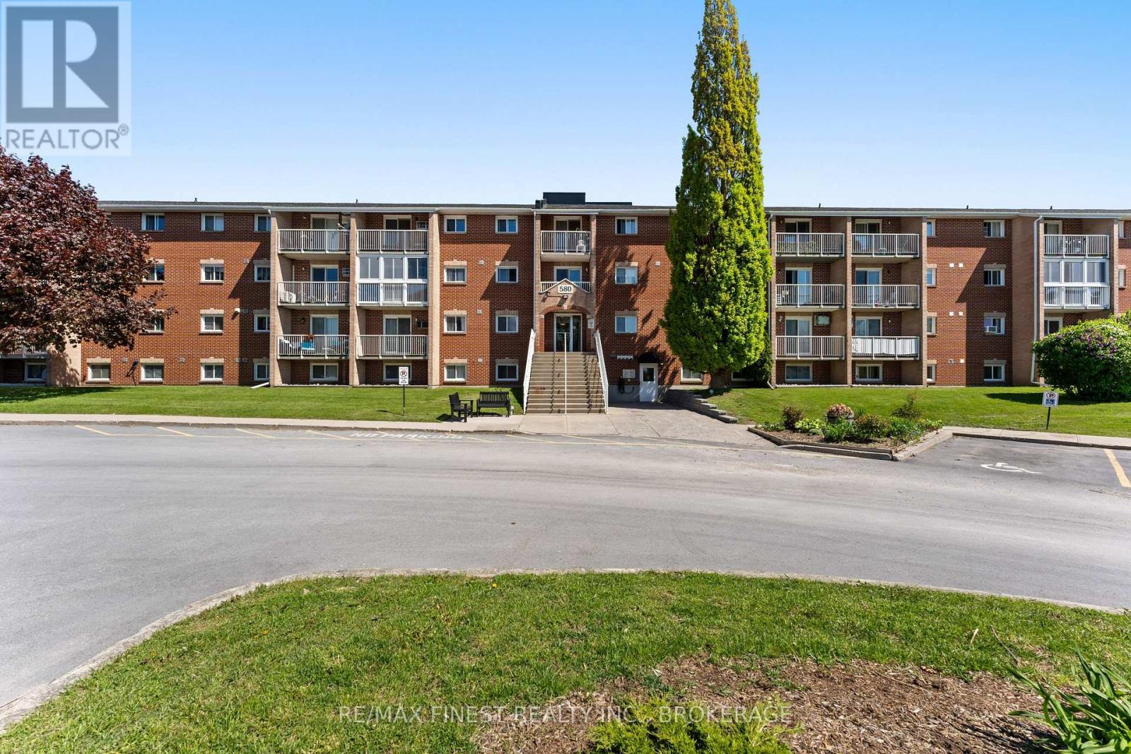 Property at 102 - 580 ARMSTRONG ROAD image 1