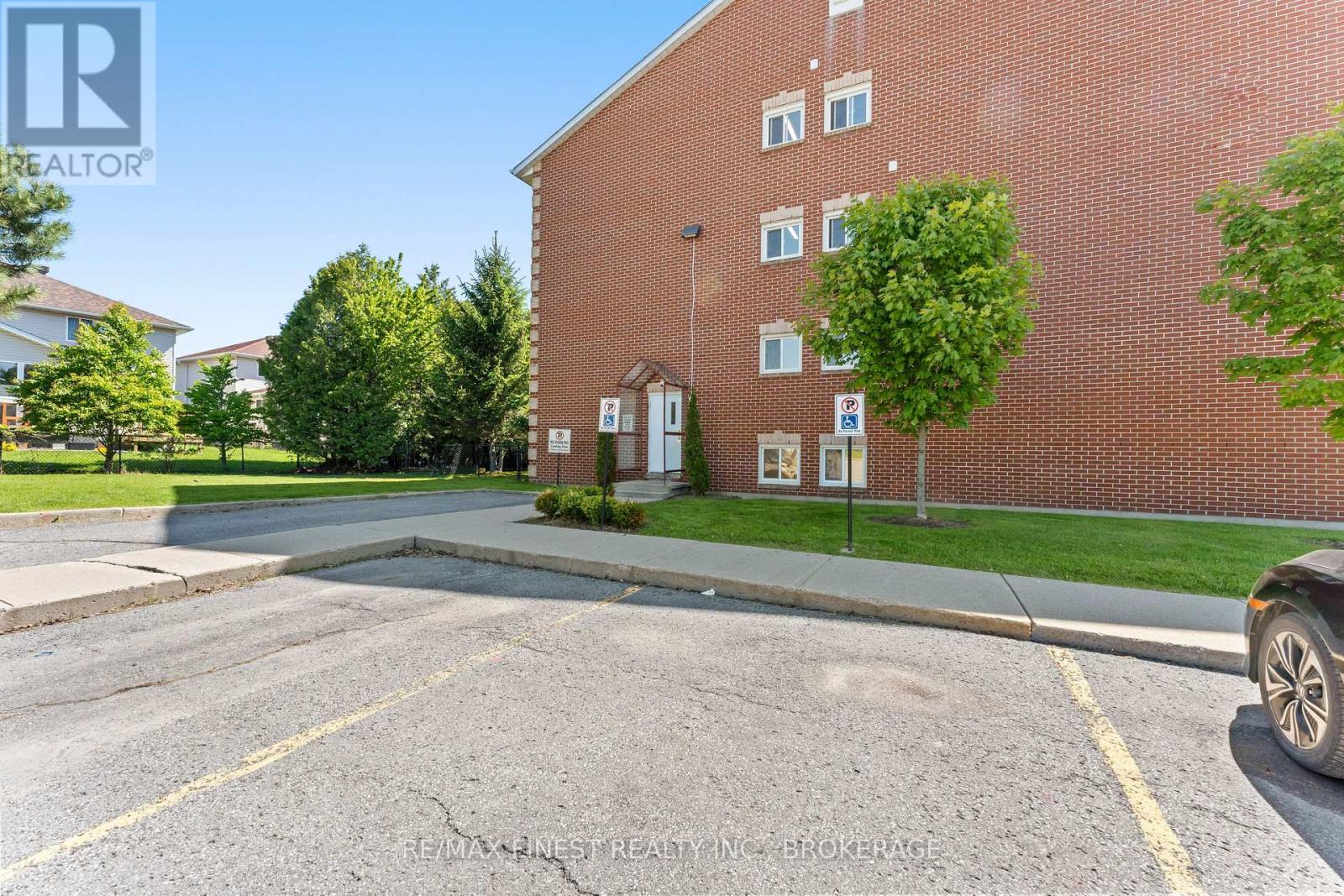 102 - 580 Armstrong Road, Kingston, Ontario  K7M 8M3 - Photo 23 - X12178252