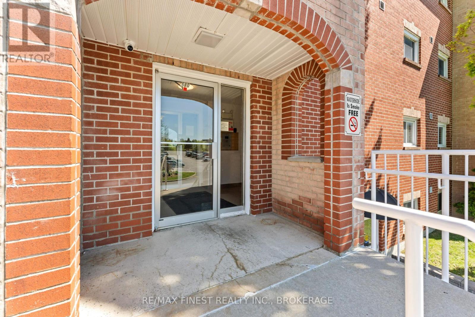 Property at 102 - 580 ARMSTRONG ROAD image 3