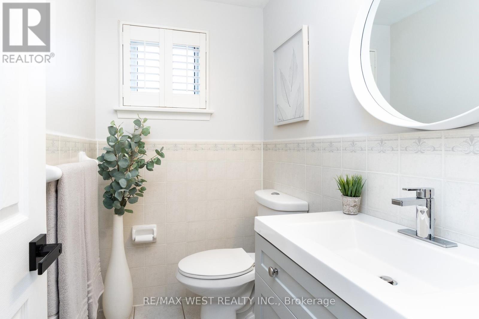 30 Tindale Road, Brampton, Ontario  L6V 2G9 - Photo 9 - W12178009