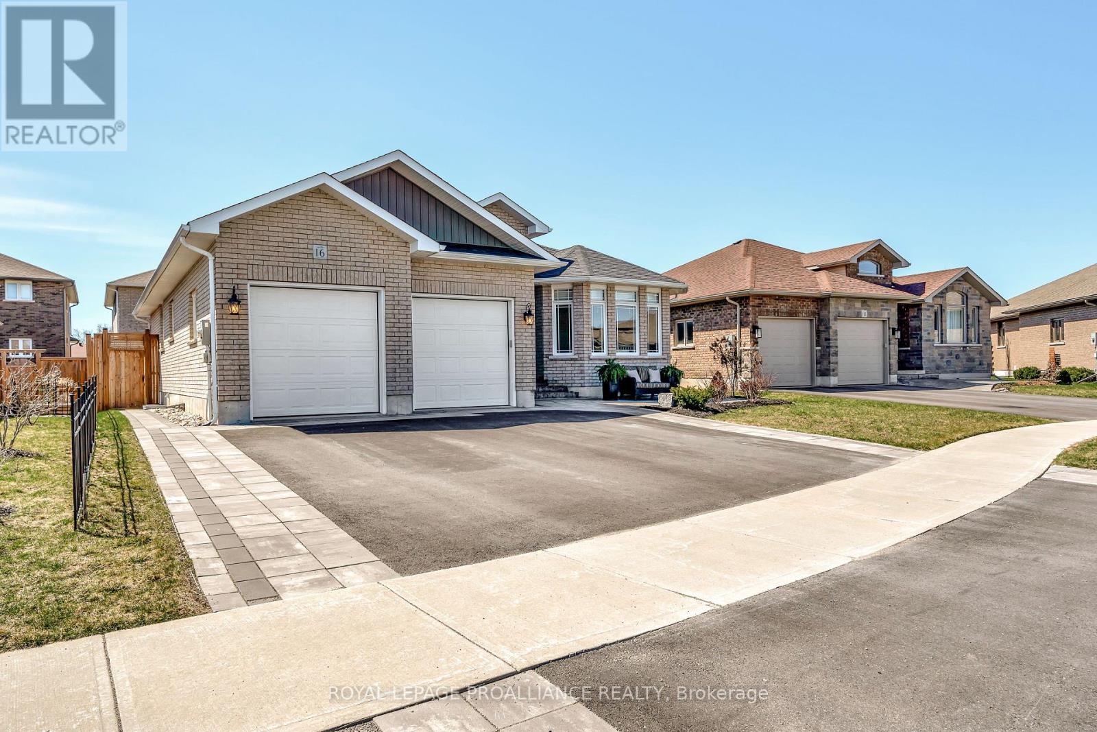 16 Hummingbird Drive, Belleville, Ontario K8N 0H7 - Photo 2 - X12178285