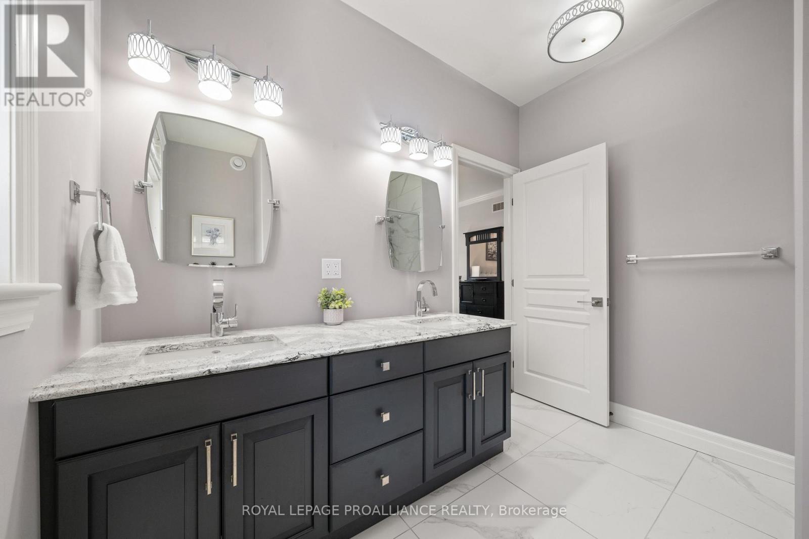 16 Hummingbird Drive, Belleville, Ontario K8N 0H7 - Photo 28 - X12178285