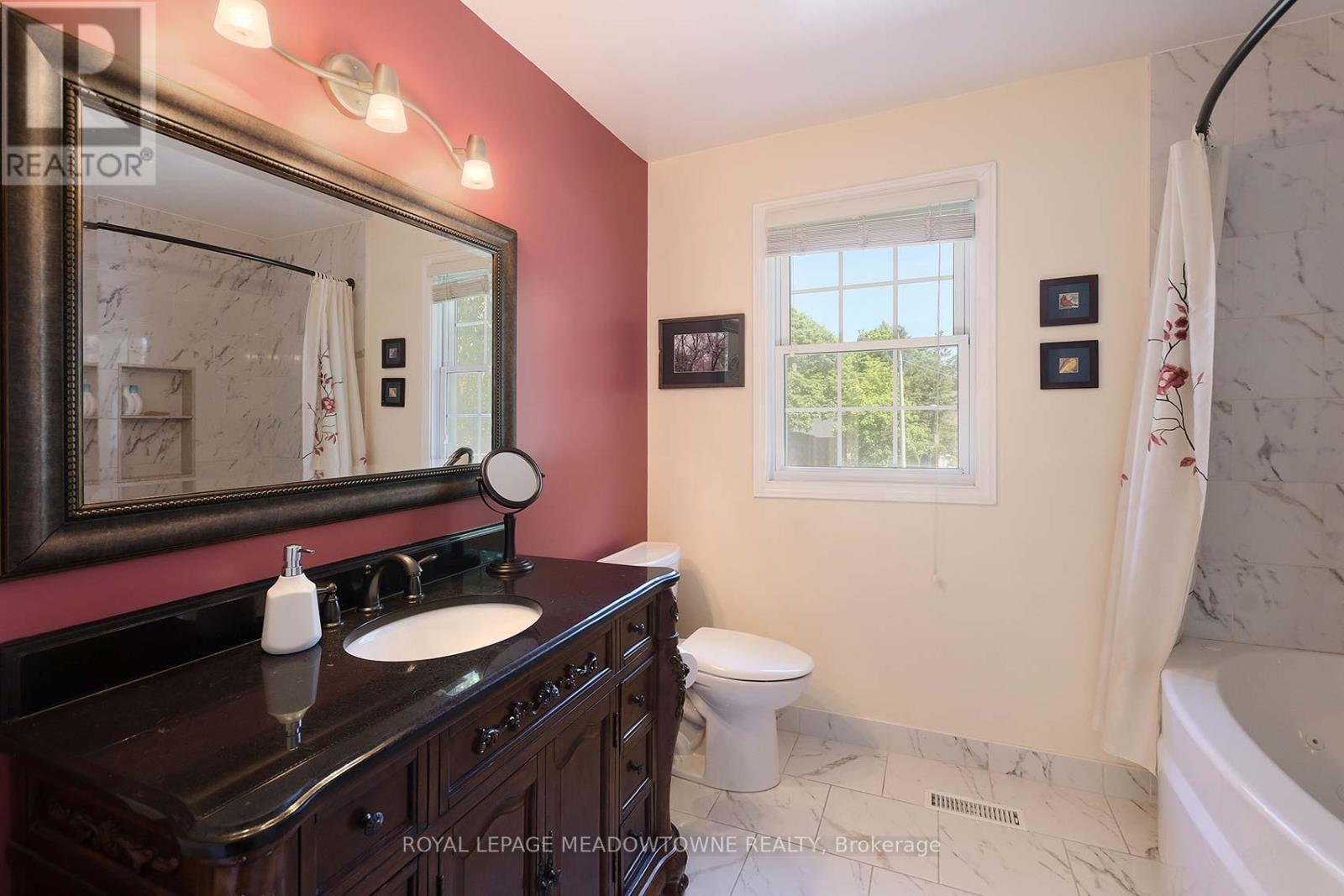 41 Steen Drive, Mississauga, Ontario  L5N 2V3 - Photo 28 - W12178130