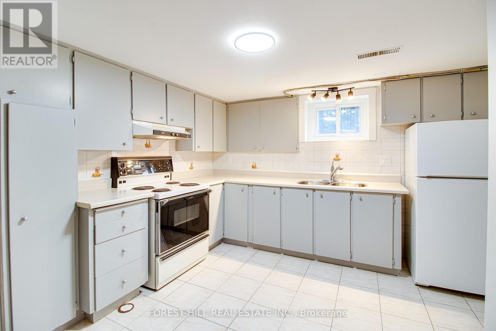 Bsmt - 57 Exbury Road, Toronto (Downsview-Roding-Cfb), Ontario  M3M 1P9 - Photo 8 - W12178136