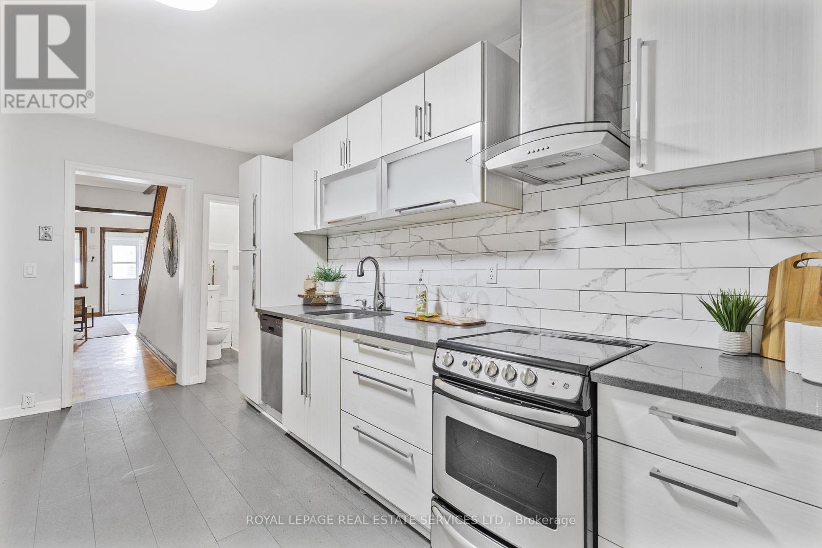 195 Islington Avenue, Toronto, Ontario  M8V 3B8 - Photo 8 - W12178183