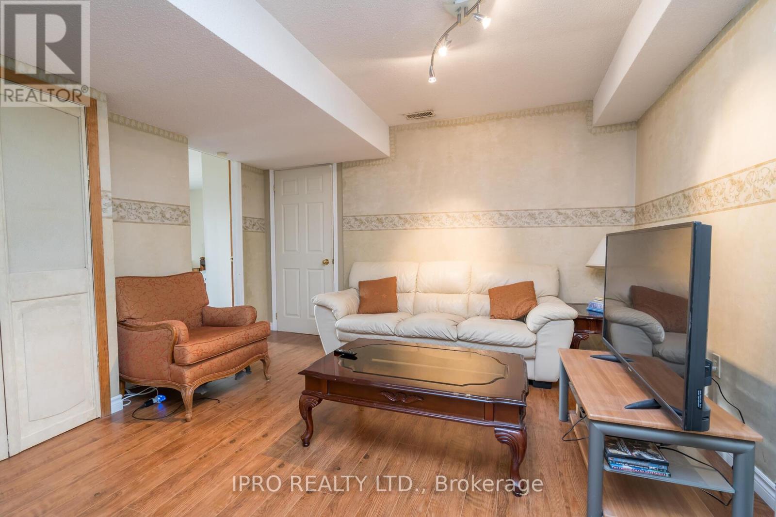 14323 Creditview Road, Caledon, Ontario  L7C 1N3 - Photo 34 - W12178185