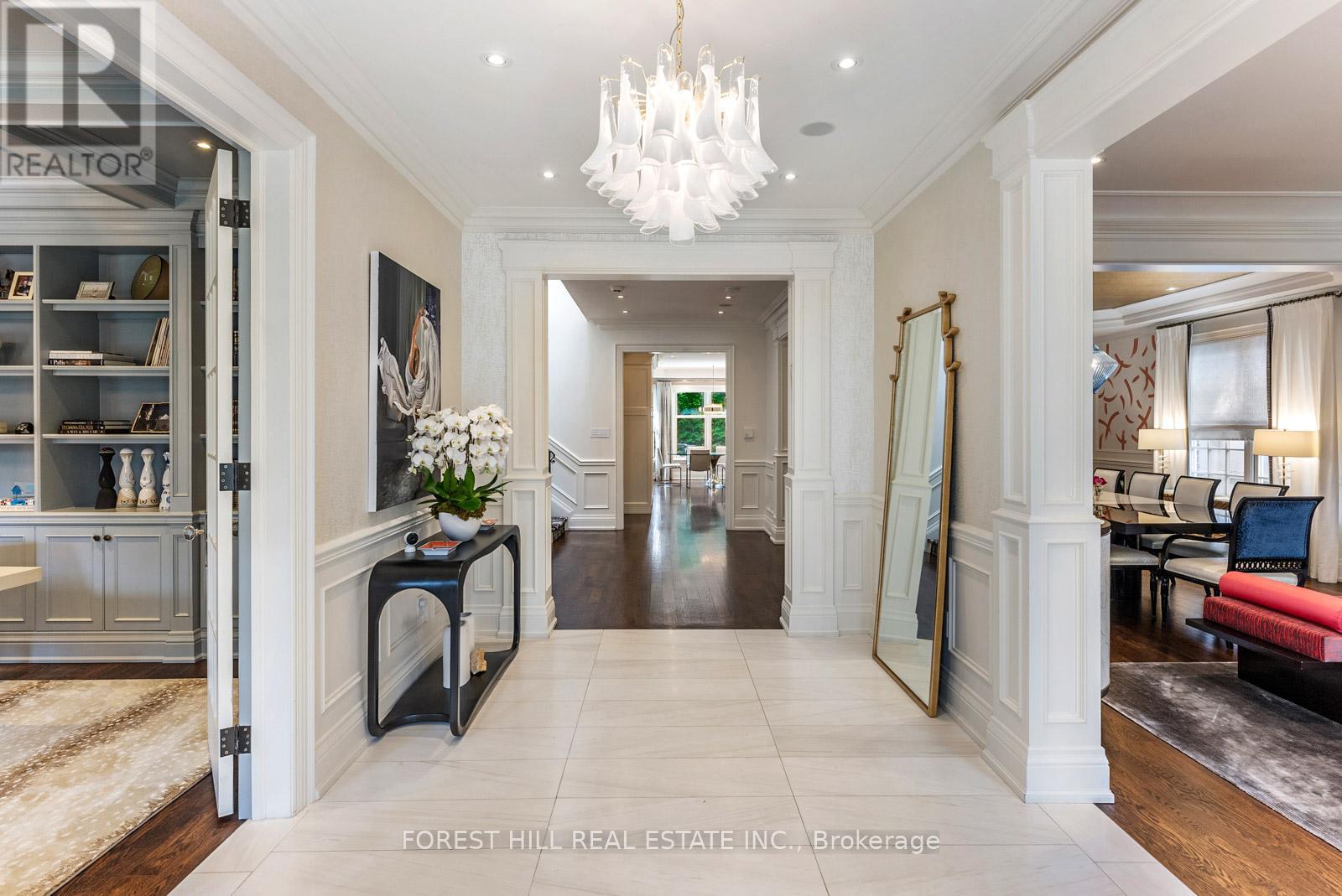 Property at 230 HILLHURST BOULEVARD image 4