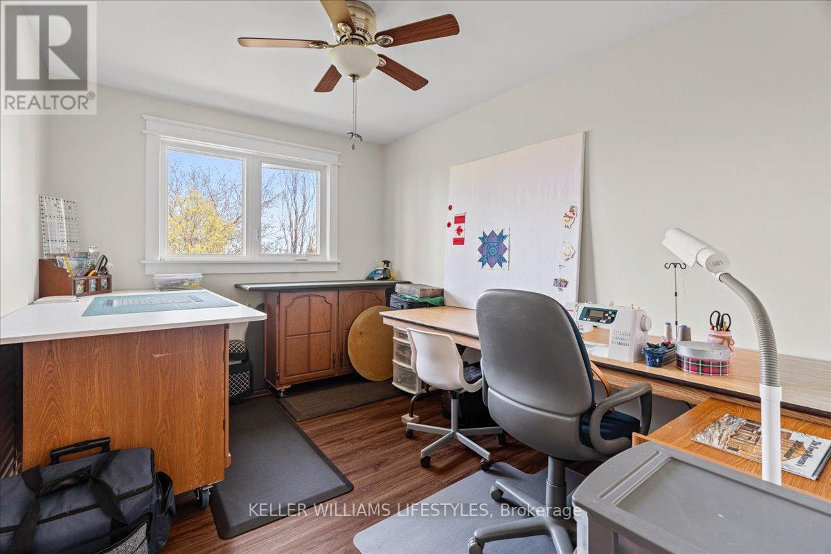 4609 Douglas Line, Plympton-Wyoming, Ontario  N0N 1J5 - Photo 22 - X12178202