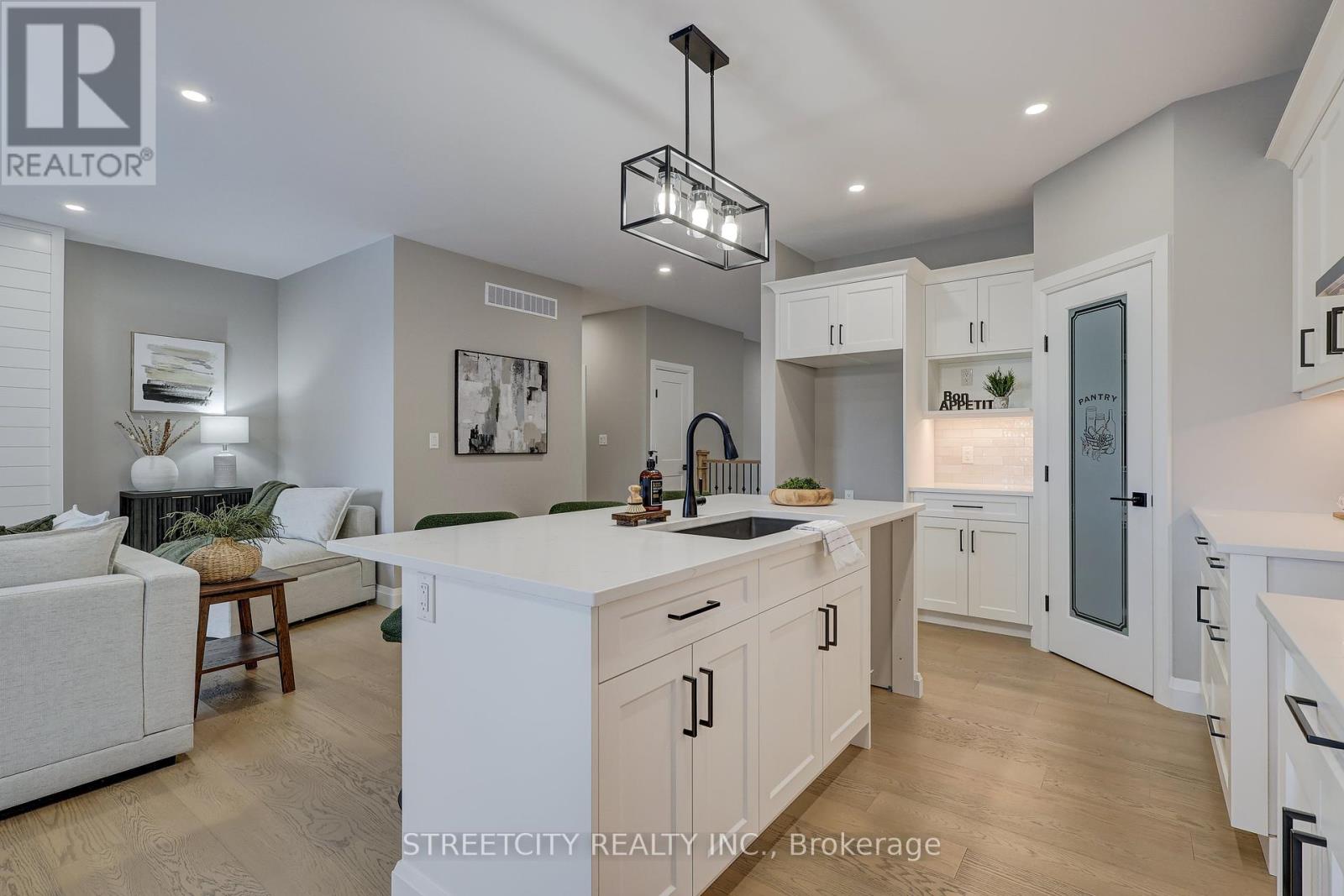 8088 Union Road, Southwold, Ontario  N0L 1K0 - Photo 22 - X12178257