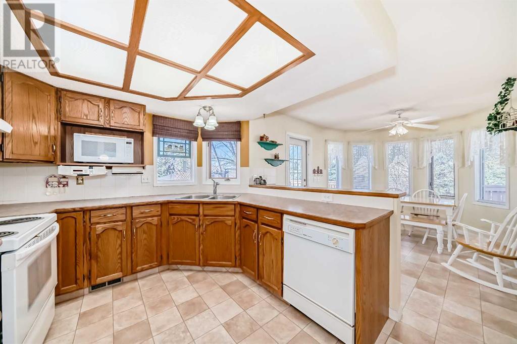 105 Welch Place, Okotoks, Alberta  T0L 1T0 - Photo 6 - A2216605
